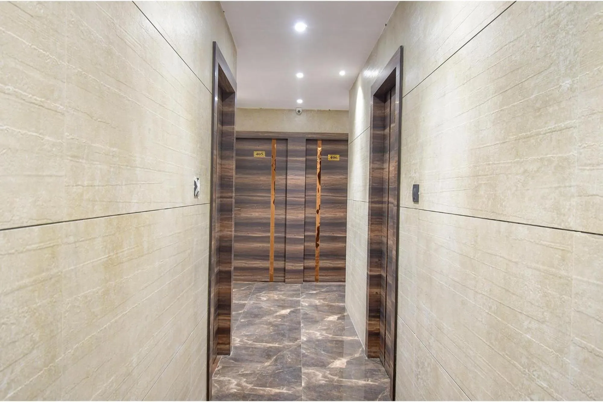 Lobby or reception in FabHotel Prime Jalsa - Nr Axis Mall