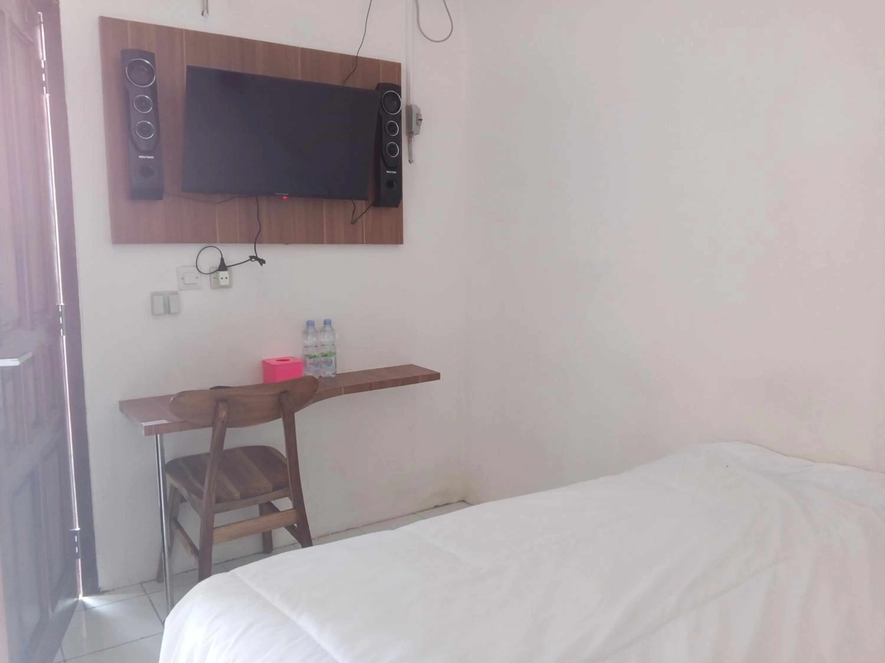 Bedroom, Bed in OYO Life 92543 Ratu Sakti Residence Syariah