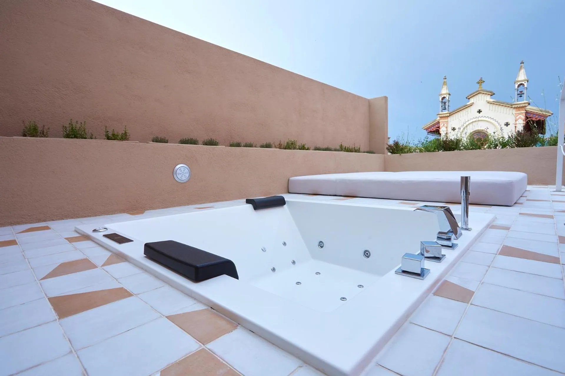 Hot Tub in 1881 Hotel Balneario Vichy Catalan