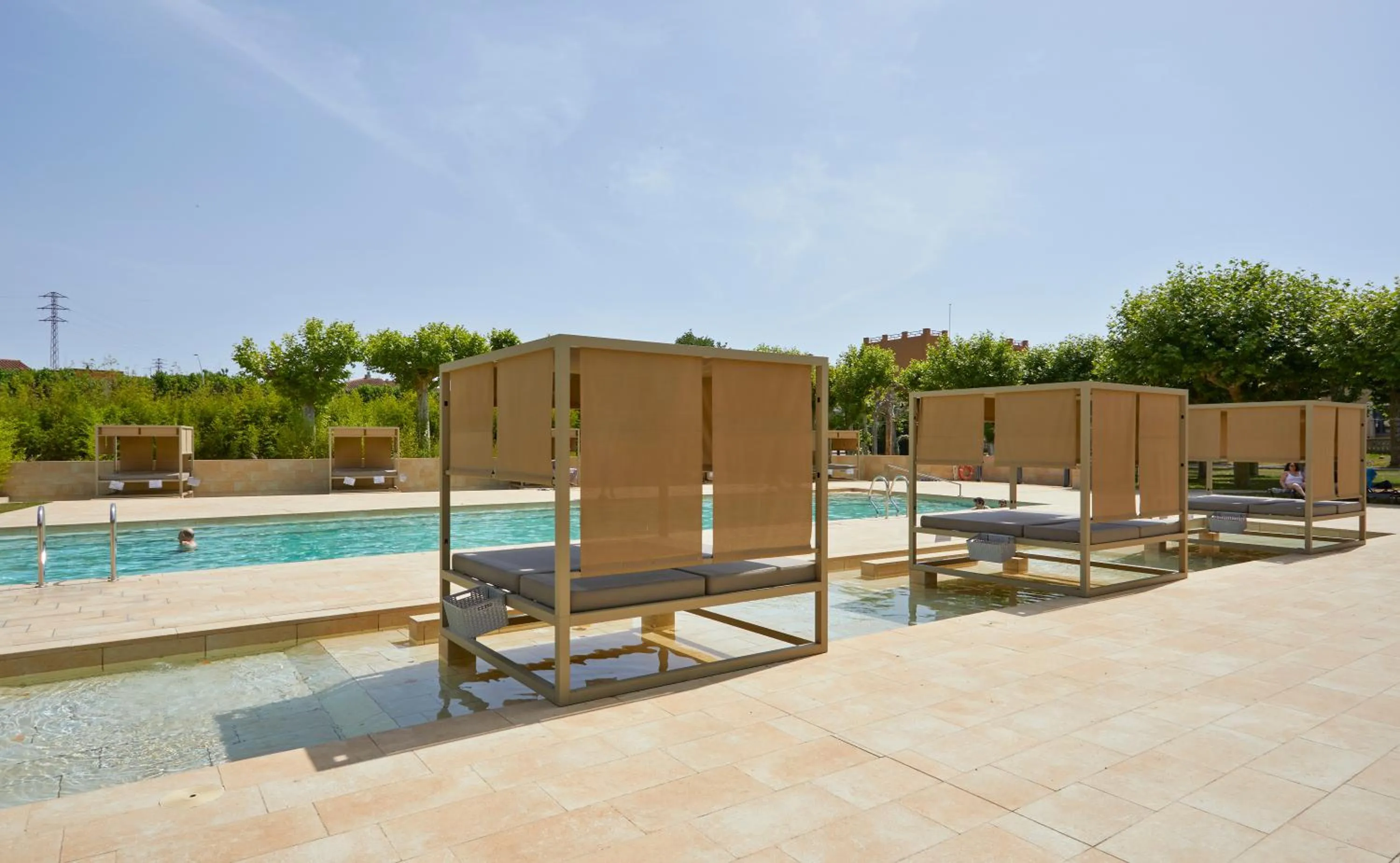 Swimming pool in 1881 Hotel Balneario Vichy Catalan