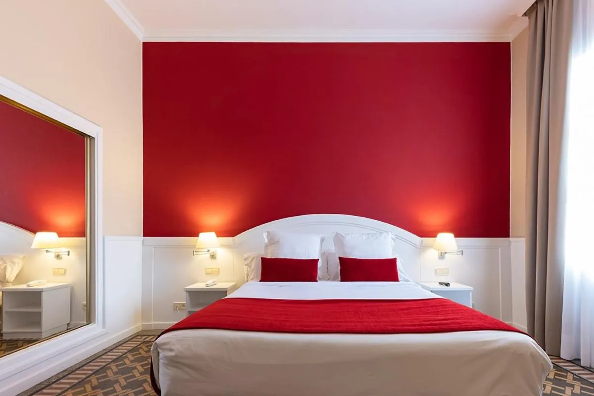 Bed in 1881 Hotel Balneario Vichy Catalan