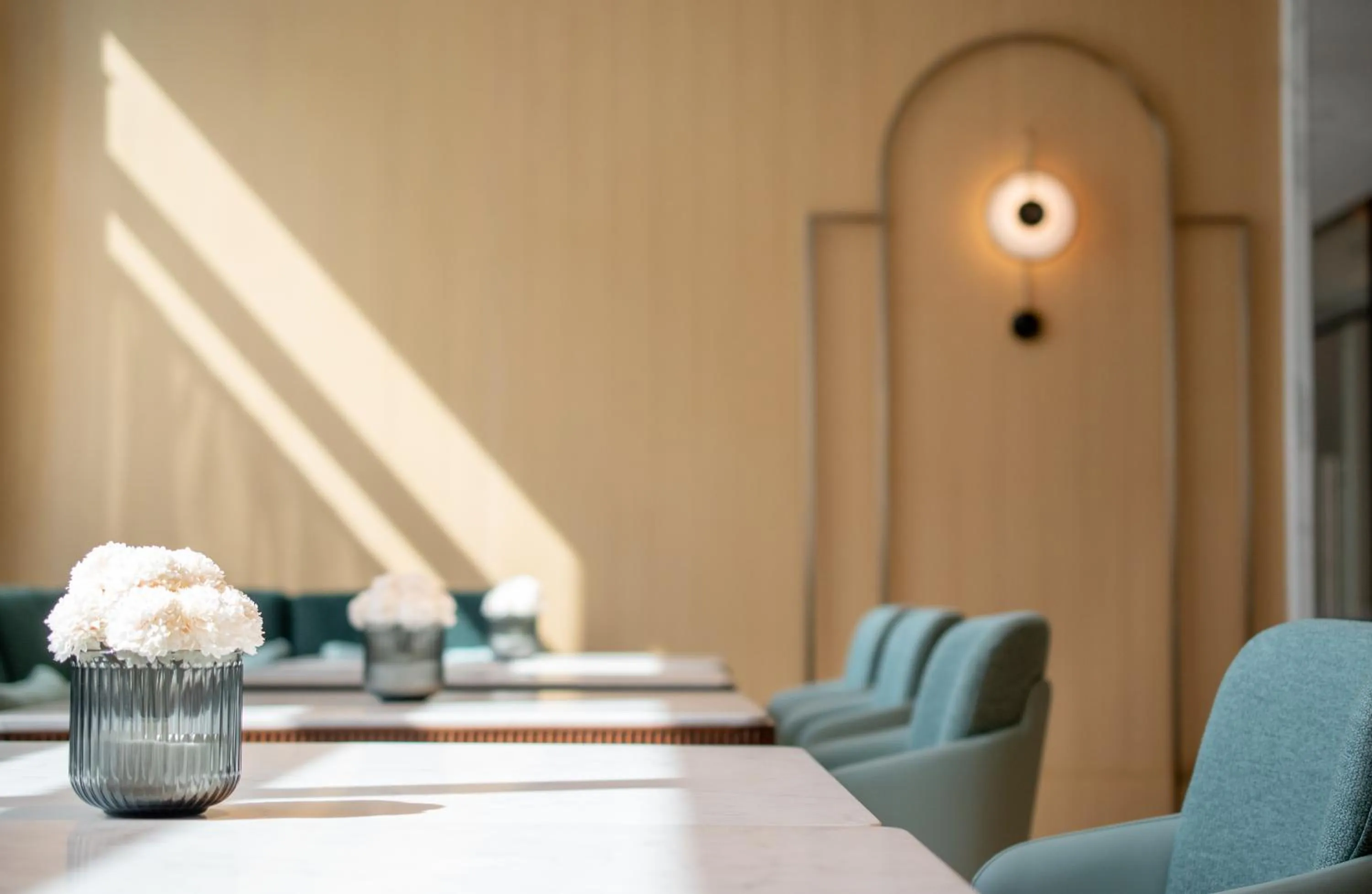 Restaurant/places to eat in SILQ Hotel & Residence