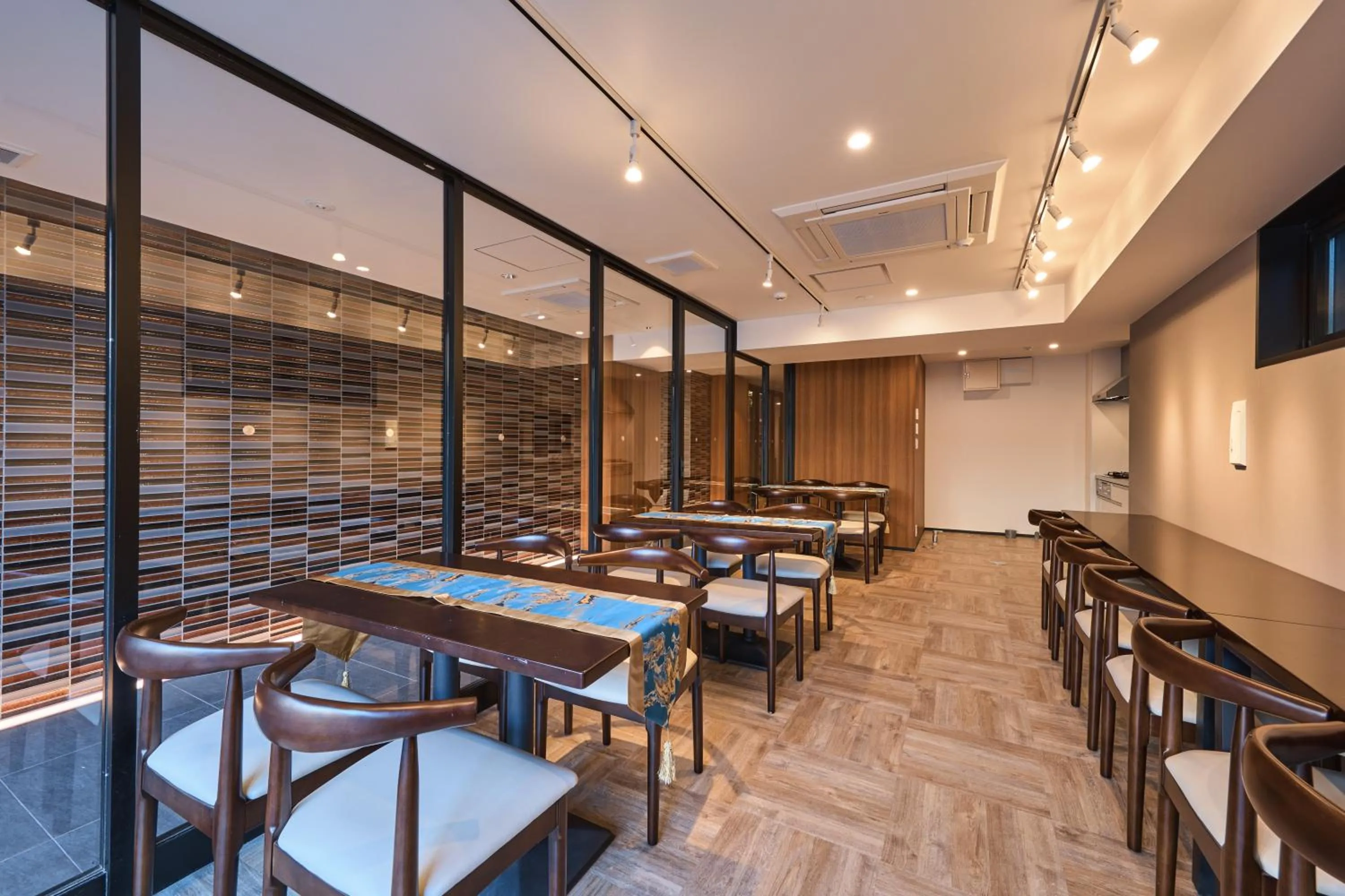 Communal kitchen in Sekia Wagaya Hotel