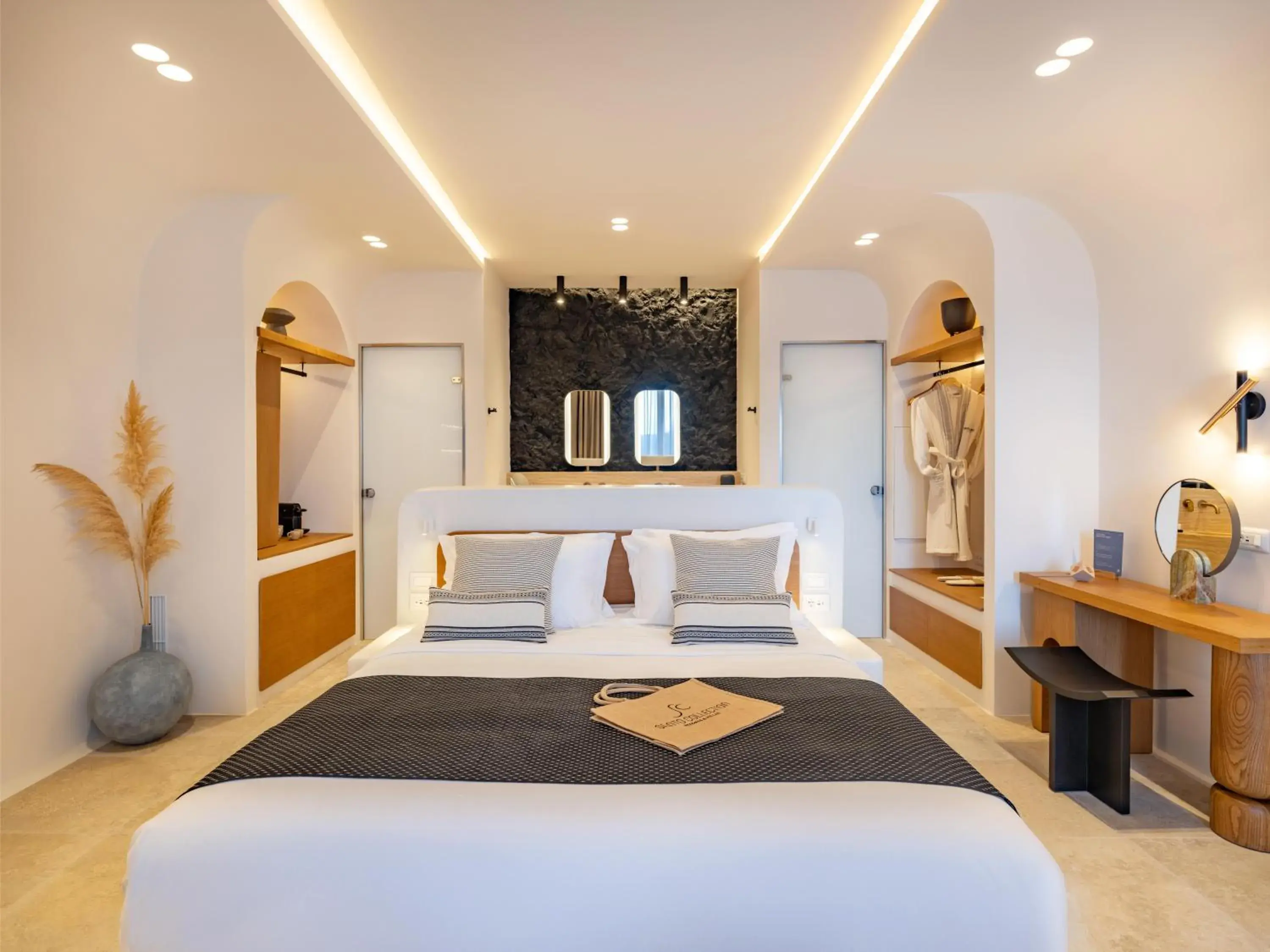 Bedroom, Bed in Santo Mine Oia Suites Bedroom, Bed in Santo Mine Oia Suites