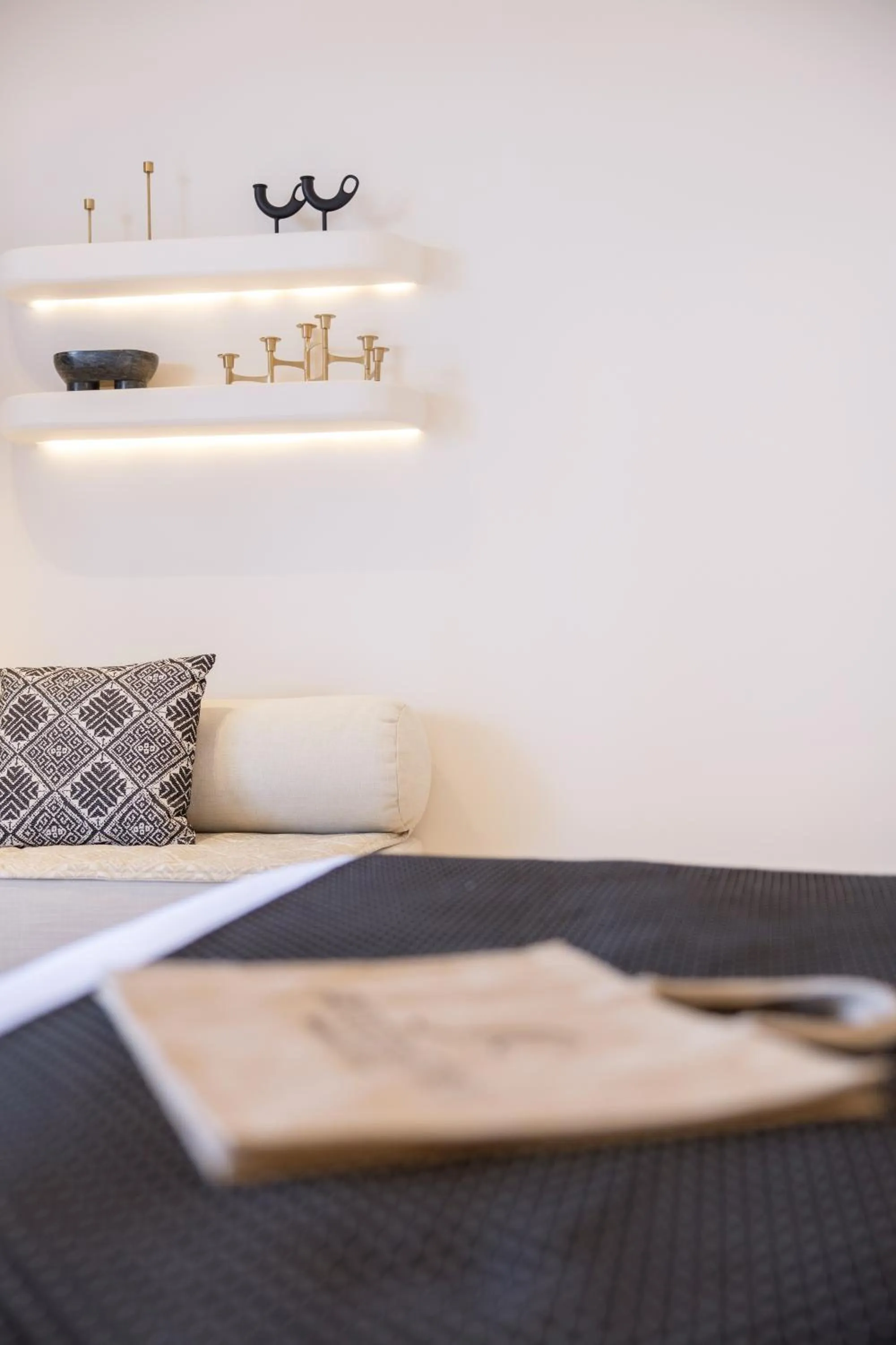 Photo of the whole room, Bed in Santo Mine Oia Suites