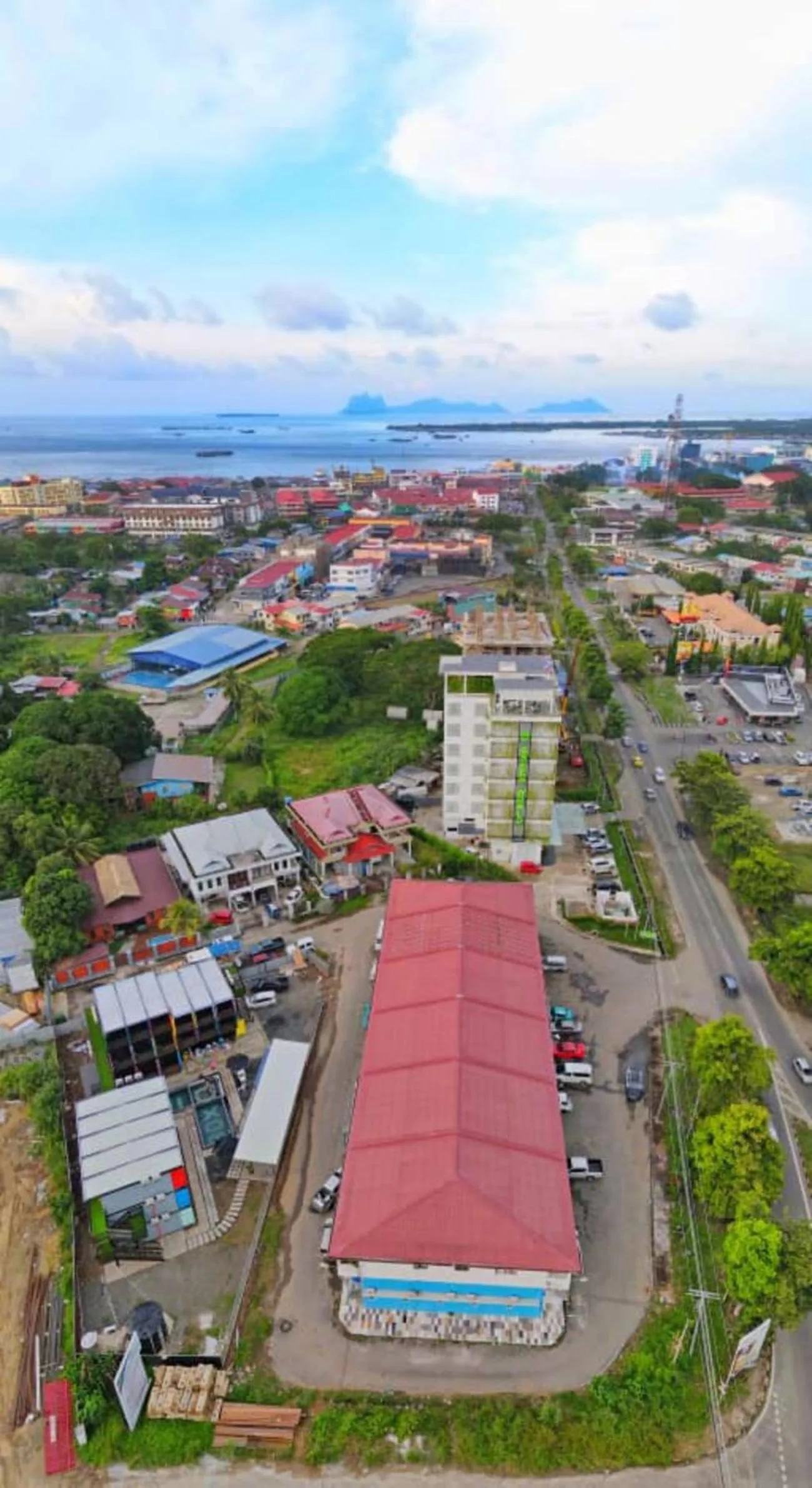 Beach in Boxinn The Kontena Home