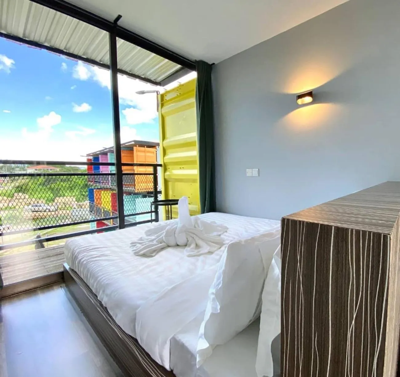 Bedroom, Bed in Boxinn The Kontena Home