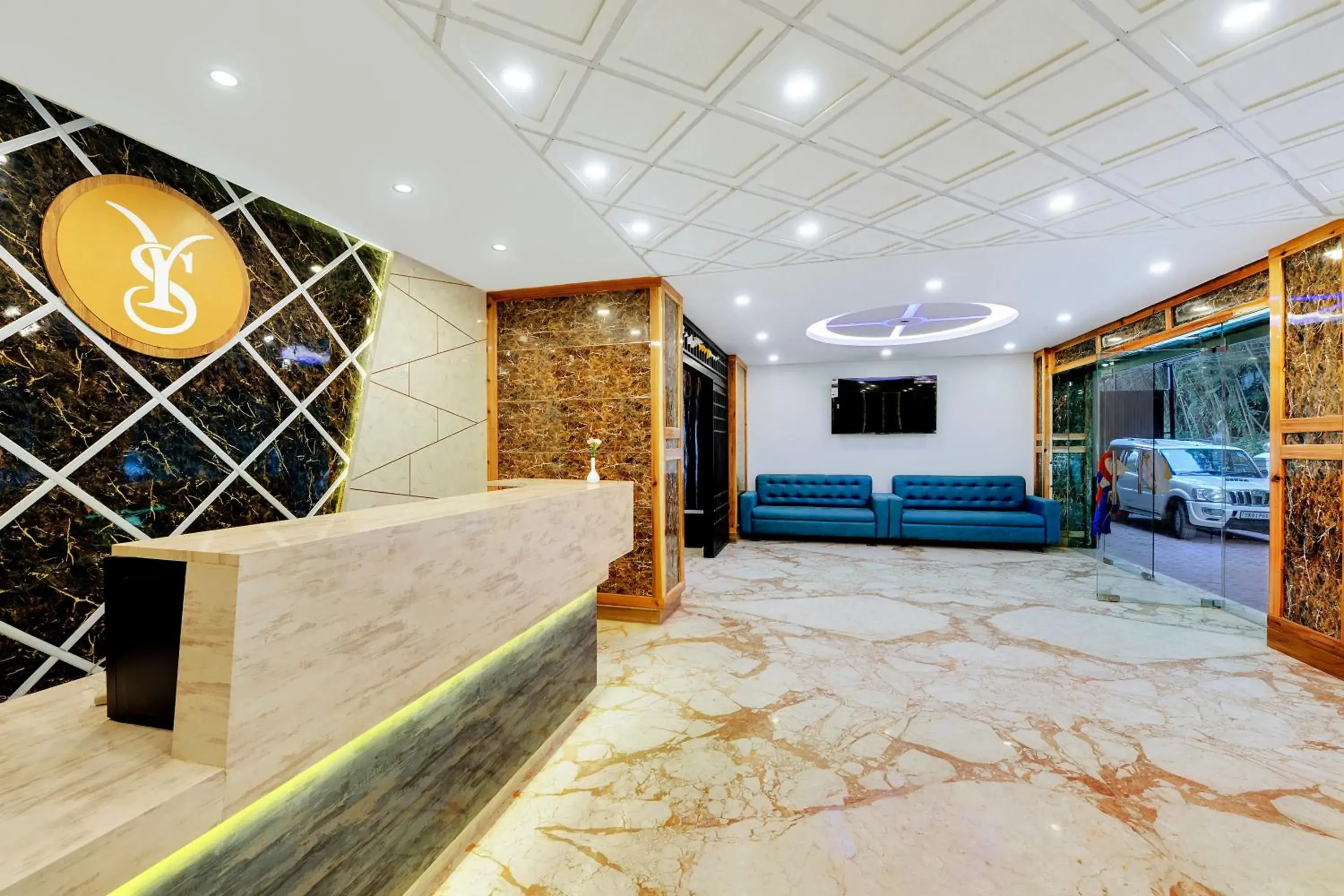 Lobby or reception in Yashshree Sikkim Blossom 600 Meters from MG Marg Lobby or reception in Yashshree Sikkim Blossom 600 Meters from MG Marg