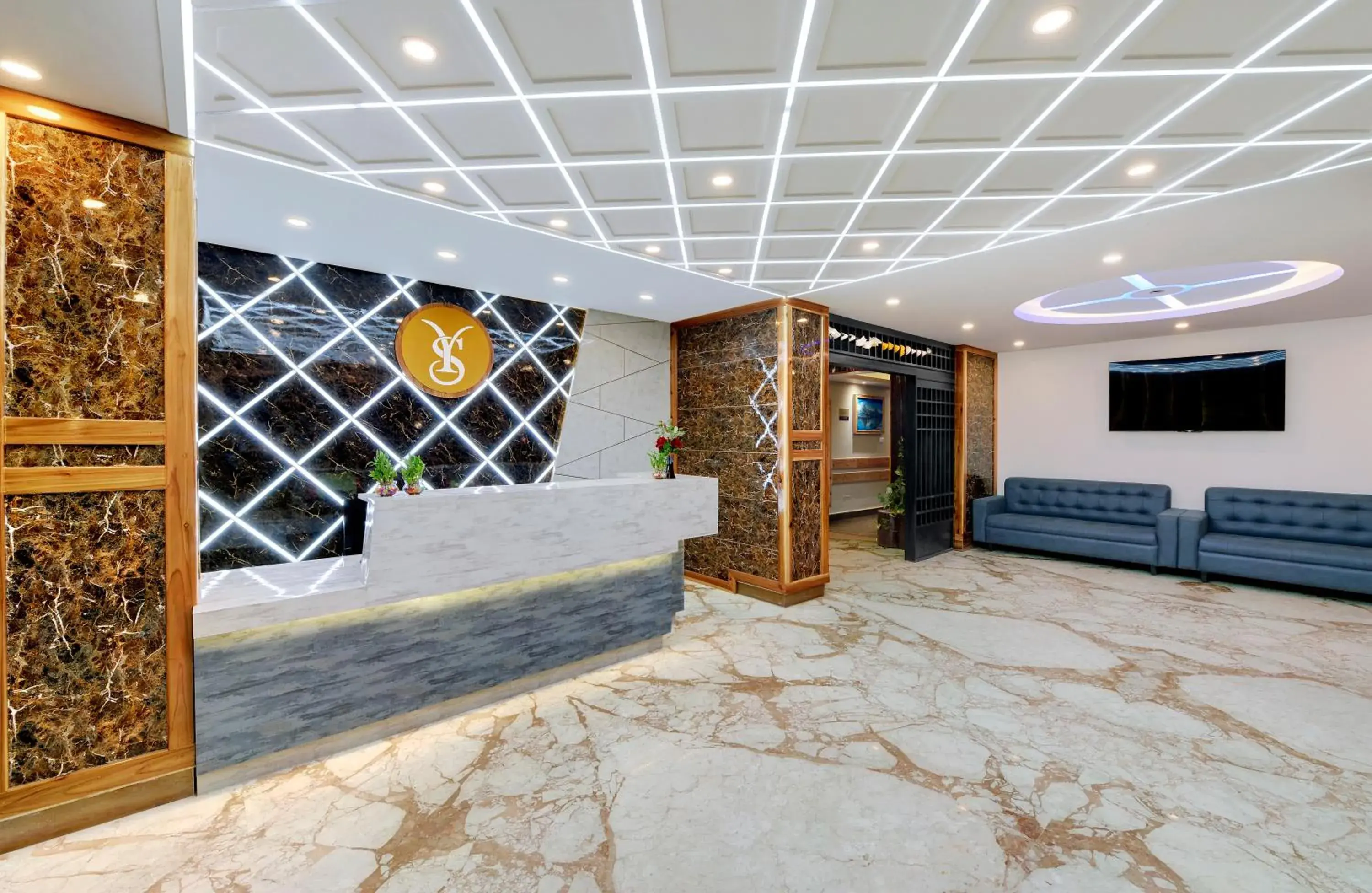 Lobby or reception in Yashshree Sikkim Blossom 600 Meters from MG Marg Lobby or reception in Yashshree Sikkim Blossom 600 Meters from MG Marg