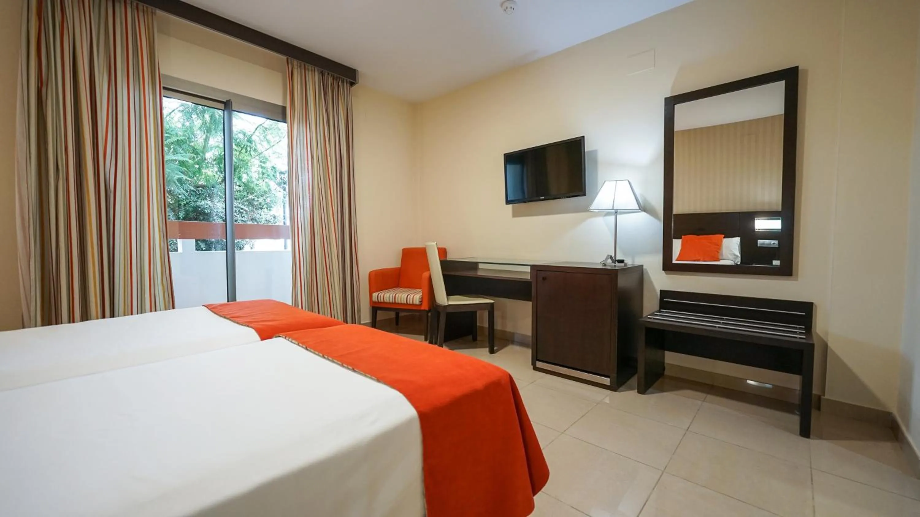 Photo of the whole room, Bed in Hotel Pradillo Conil