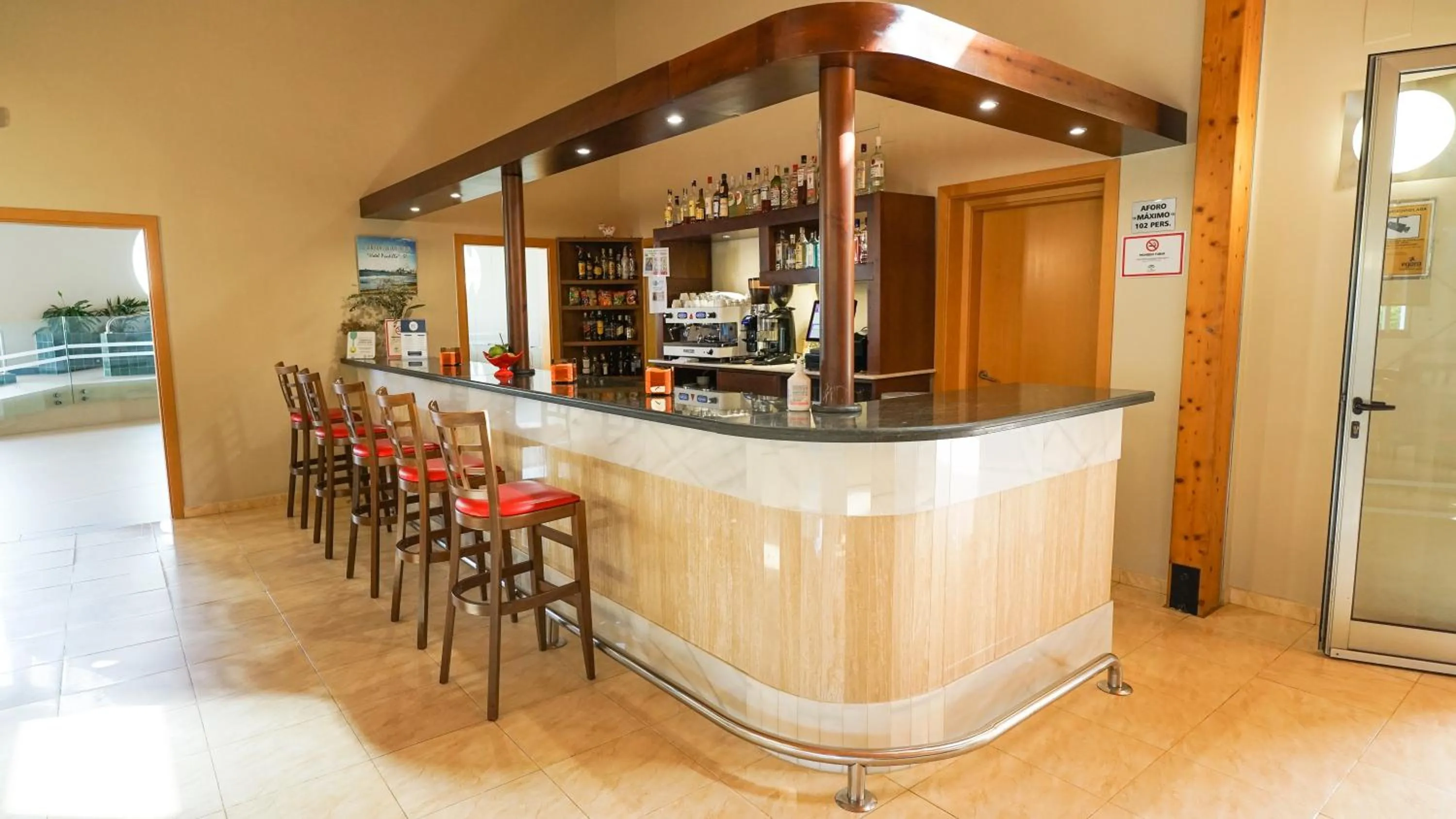 Lounge or bar in Hotel Pradillo Conil