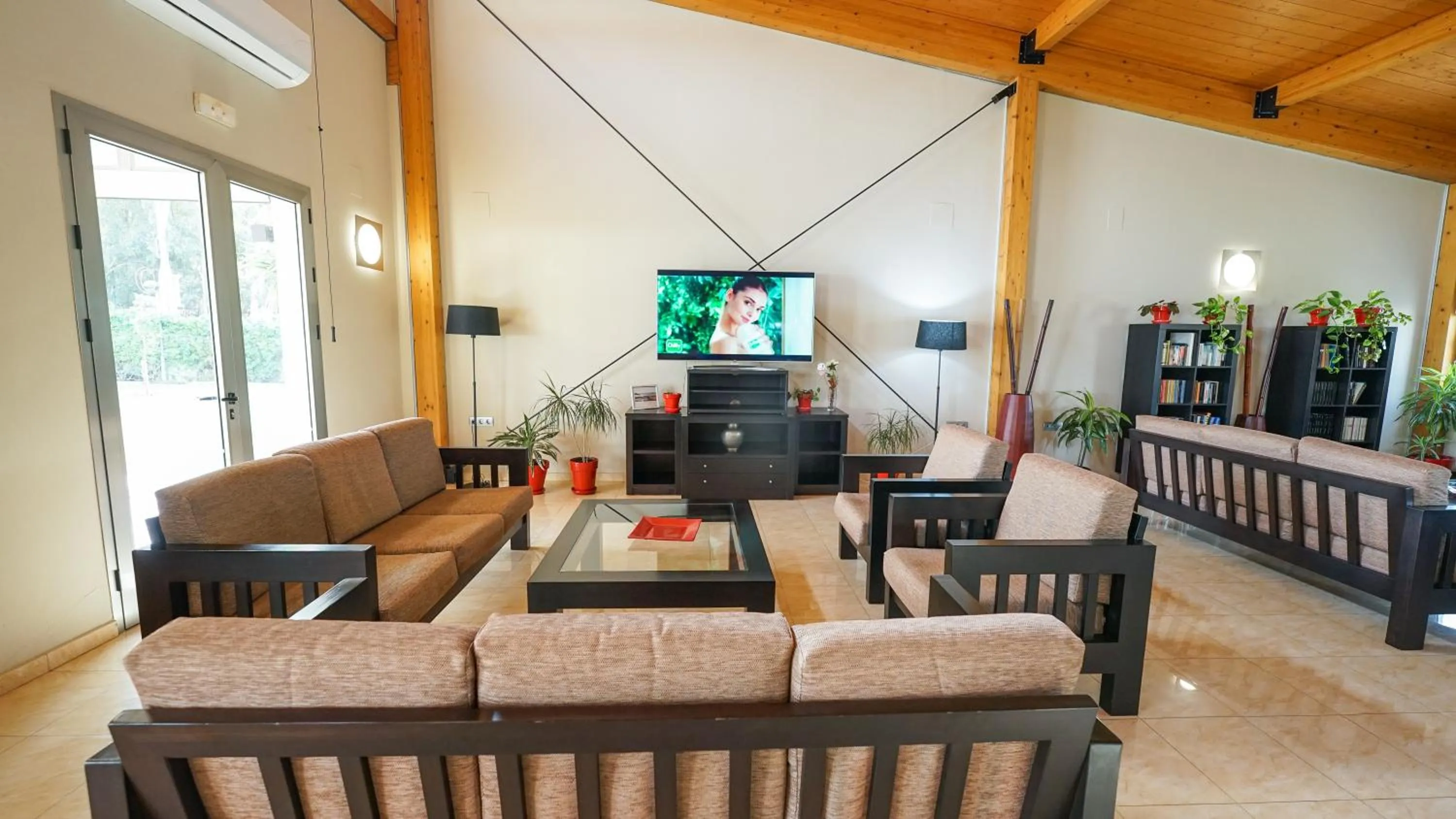 Communal lounge/ TV room in Hotel Pradillo Conil