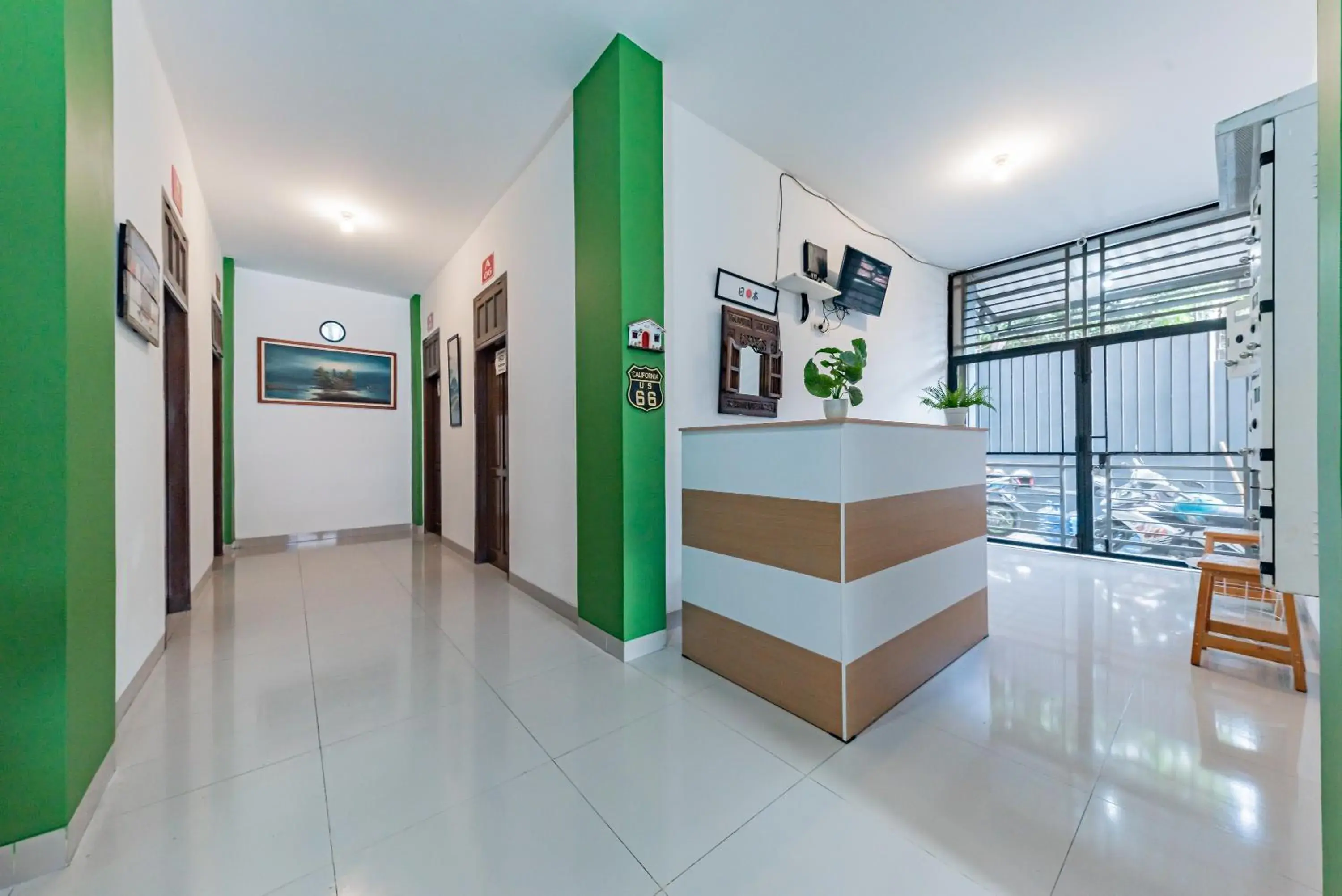 Lobby or reception in RedDoorz @ Suryakencana Bogor Lobby or reception in RedDoorz @ Suryakencana Bogor