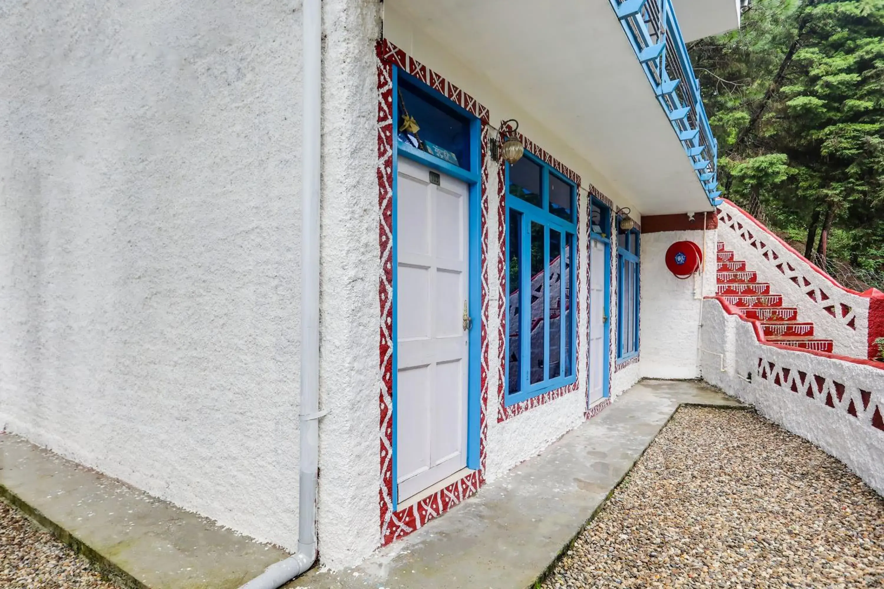 Lobby or reception in Palette by CheckIn Bhatta Falls Mussorie Lobby or reception in Palette by CheckIn Bhatta Falls Mussorie