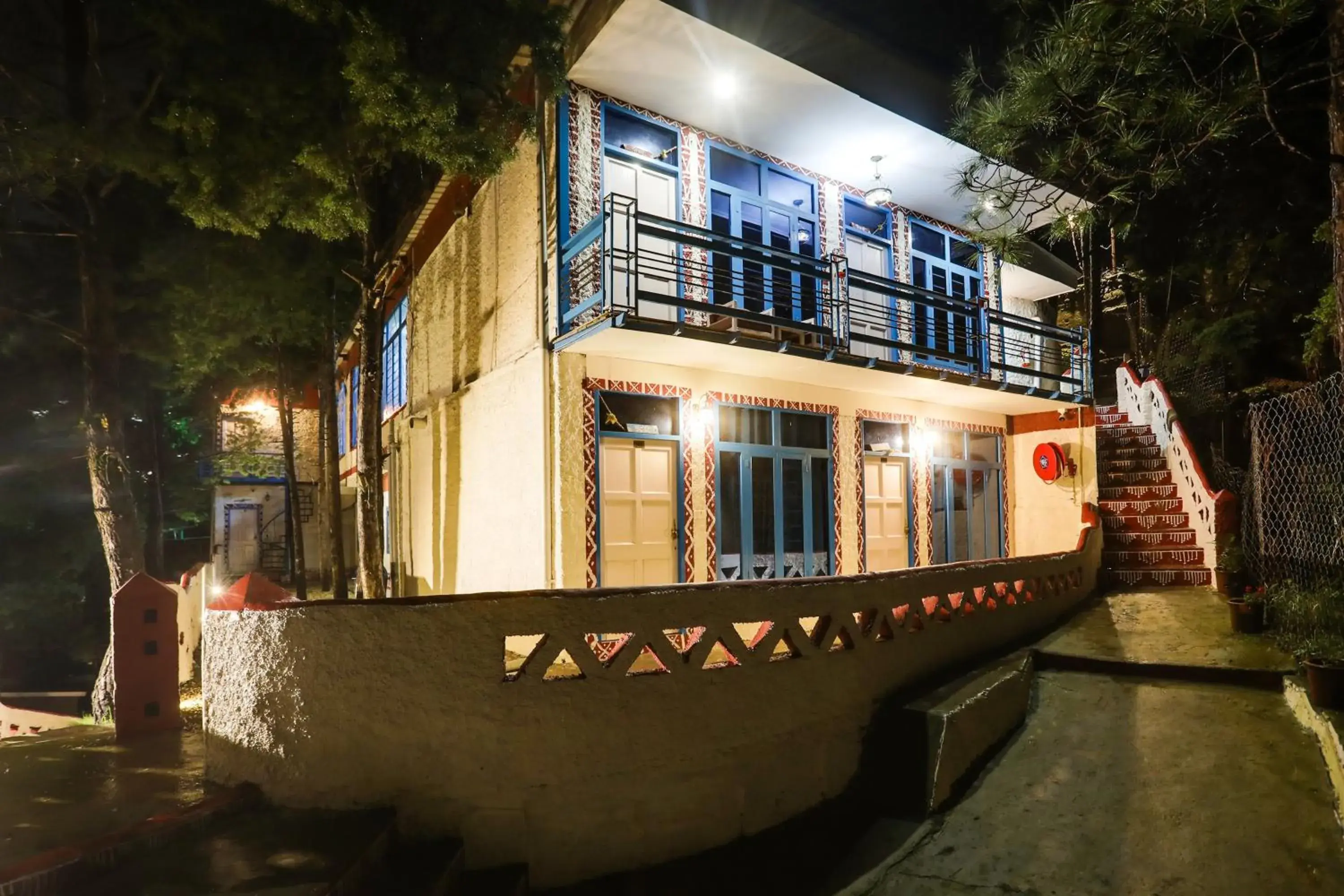 Facade/entrance in Palette by CheckIn Bhatta Falls Mussorie Facade/entrance in Palette by CheckIn Bhatta Falls Mussorie