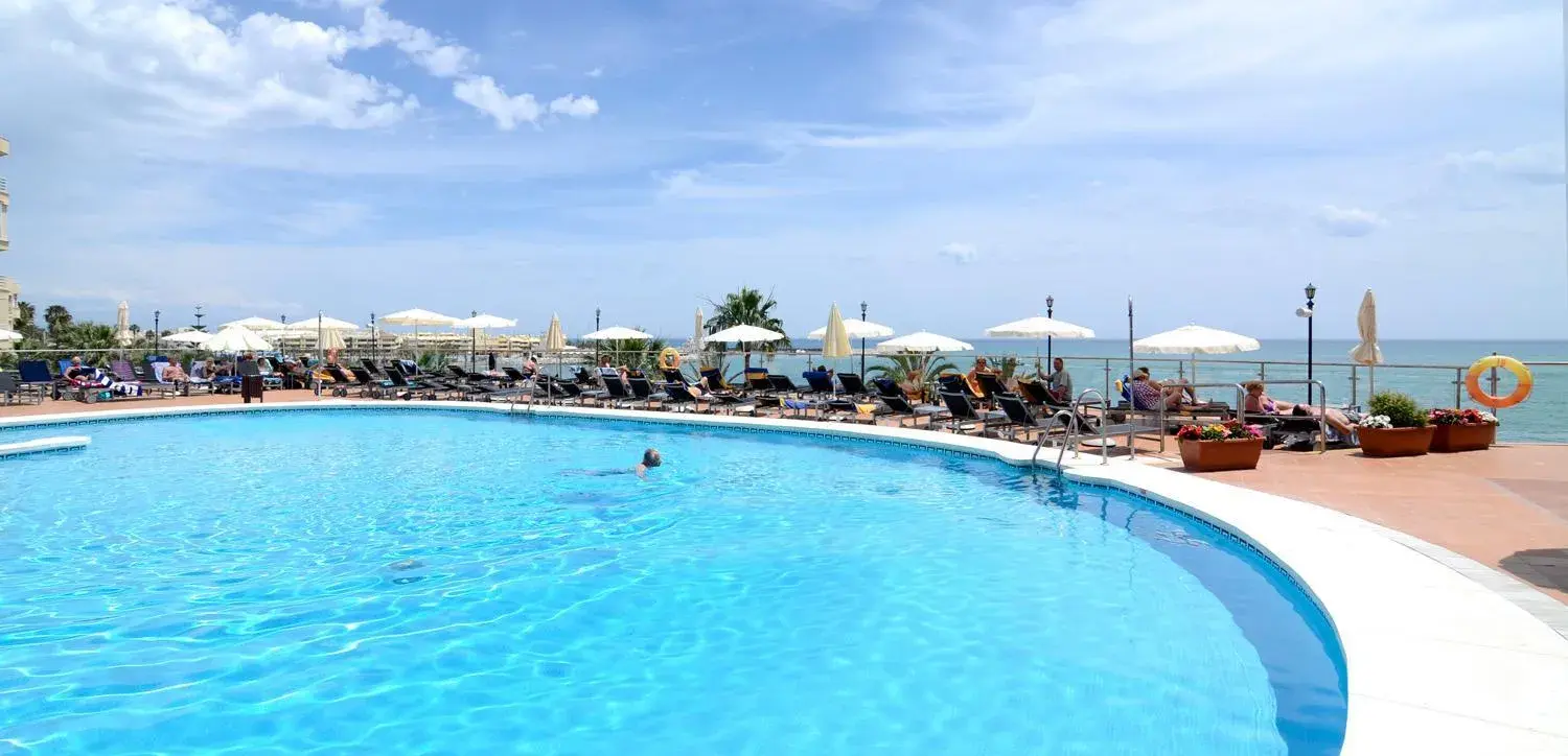 Swimming pool in Medplaya Hotel Riviera - Adults Recommended Swimming pool in Medplaya Hotel Riviera - Adults Recommended