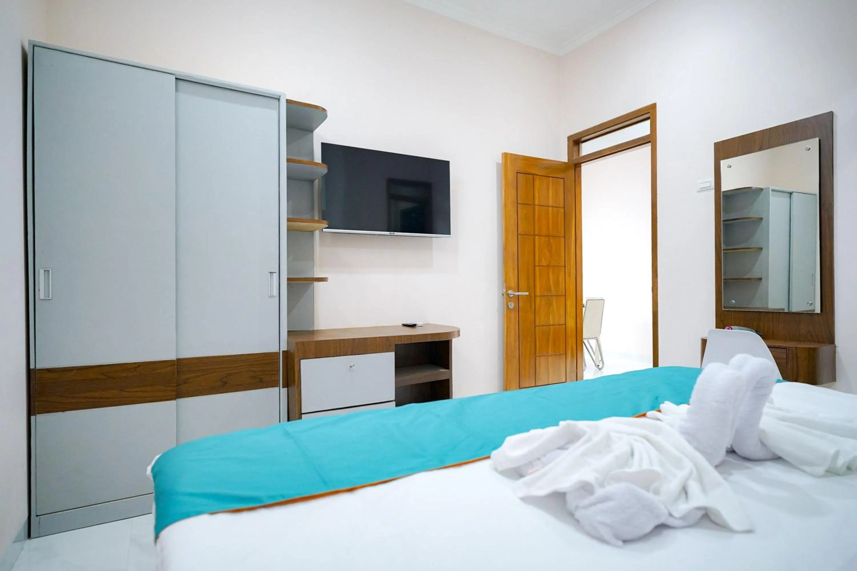 Bedroom, Bed in Sans Bougenville Lampung