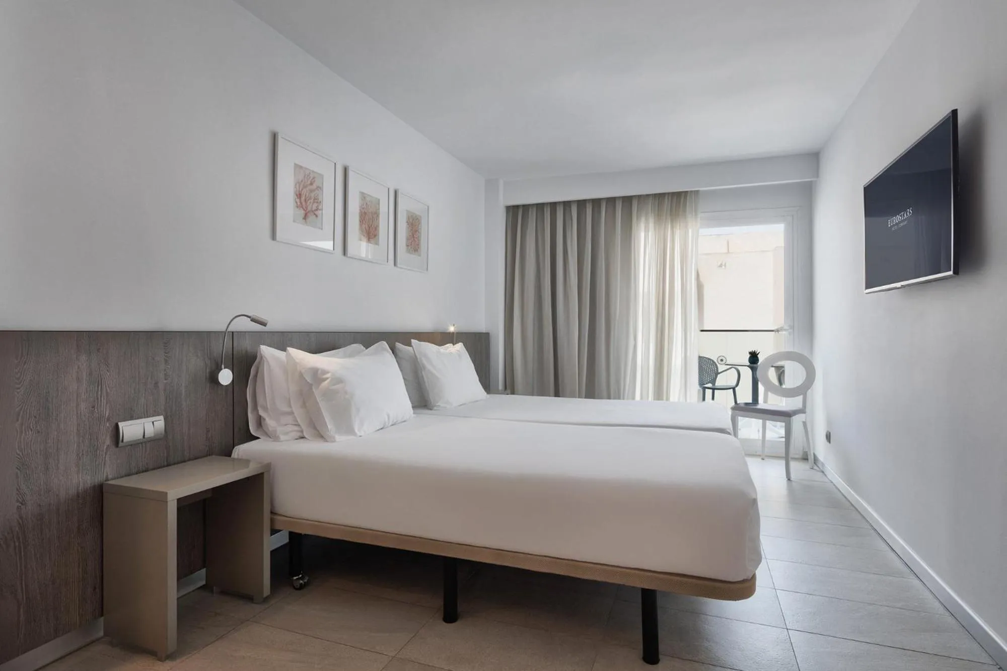 Bed in Eurostars Puerto de Ibiza