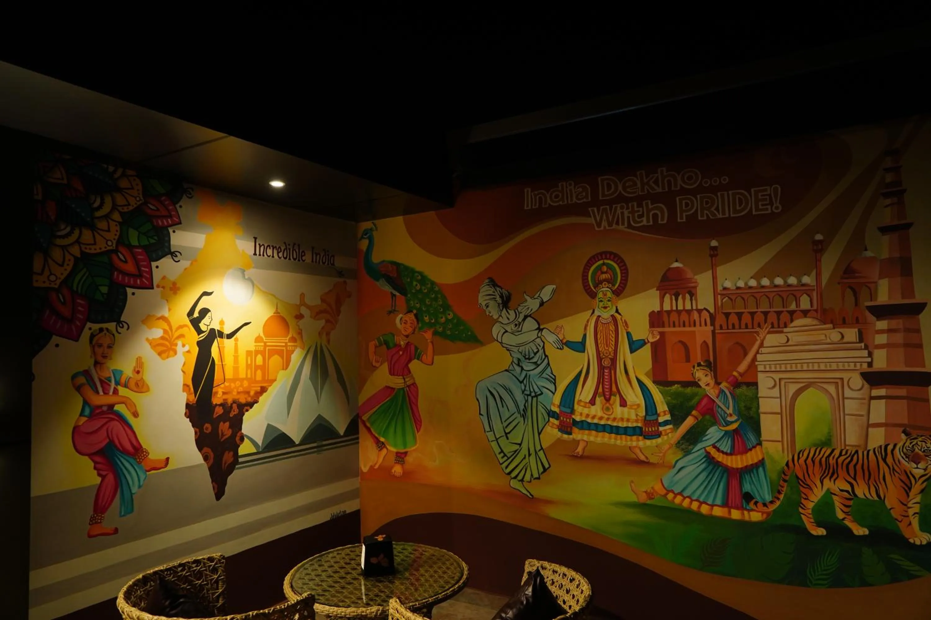 Restaurant/places to eat in Pride Biznotel Haldwani