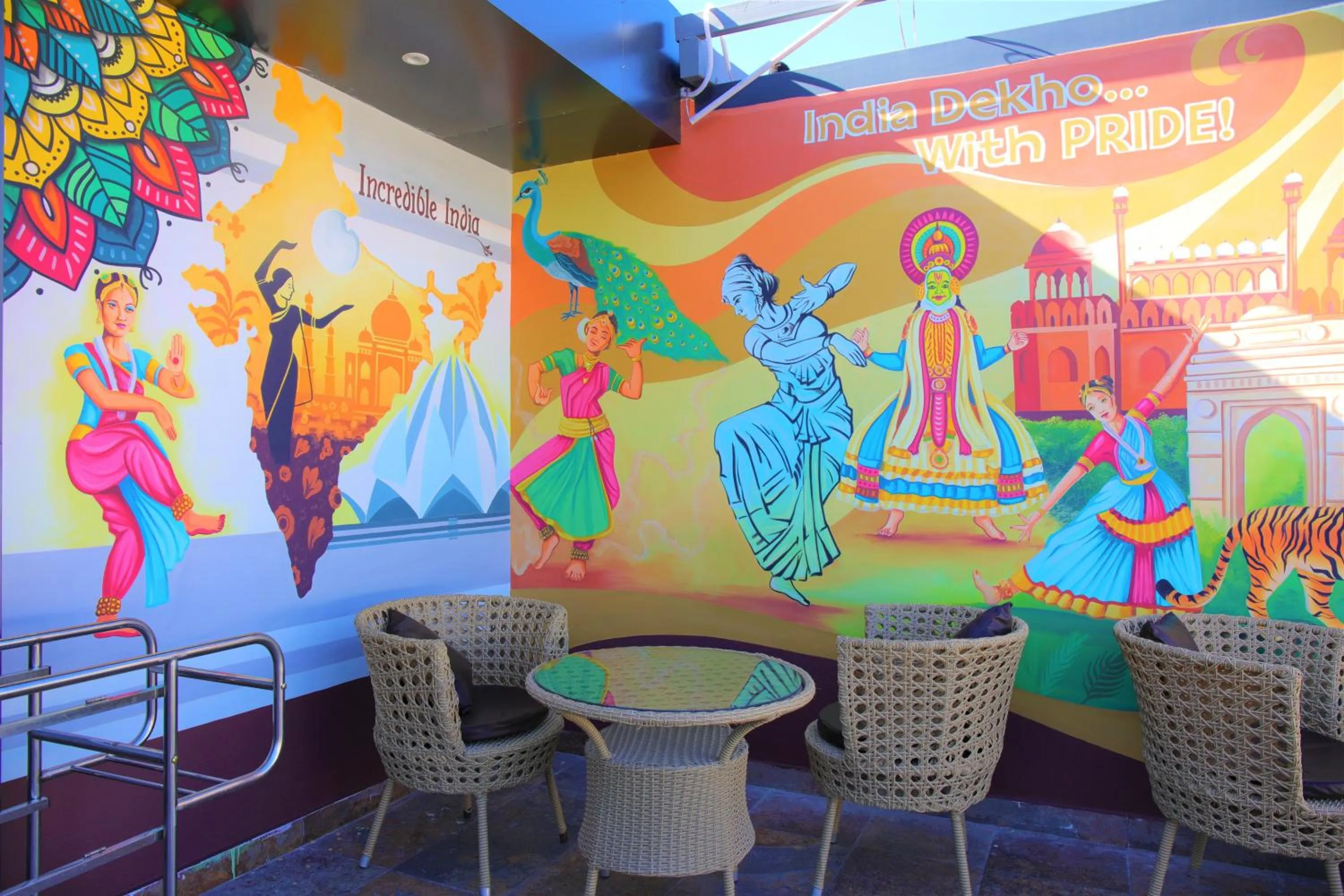 Restaurant/places to eat in Pride Biznotel Haldwani