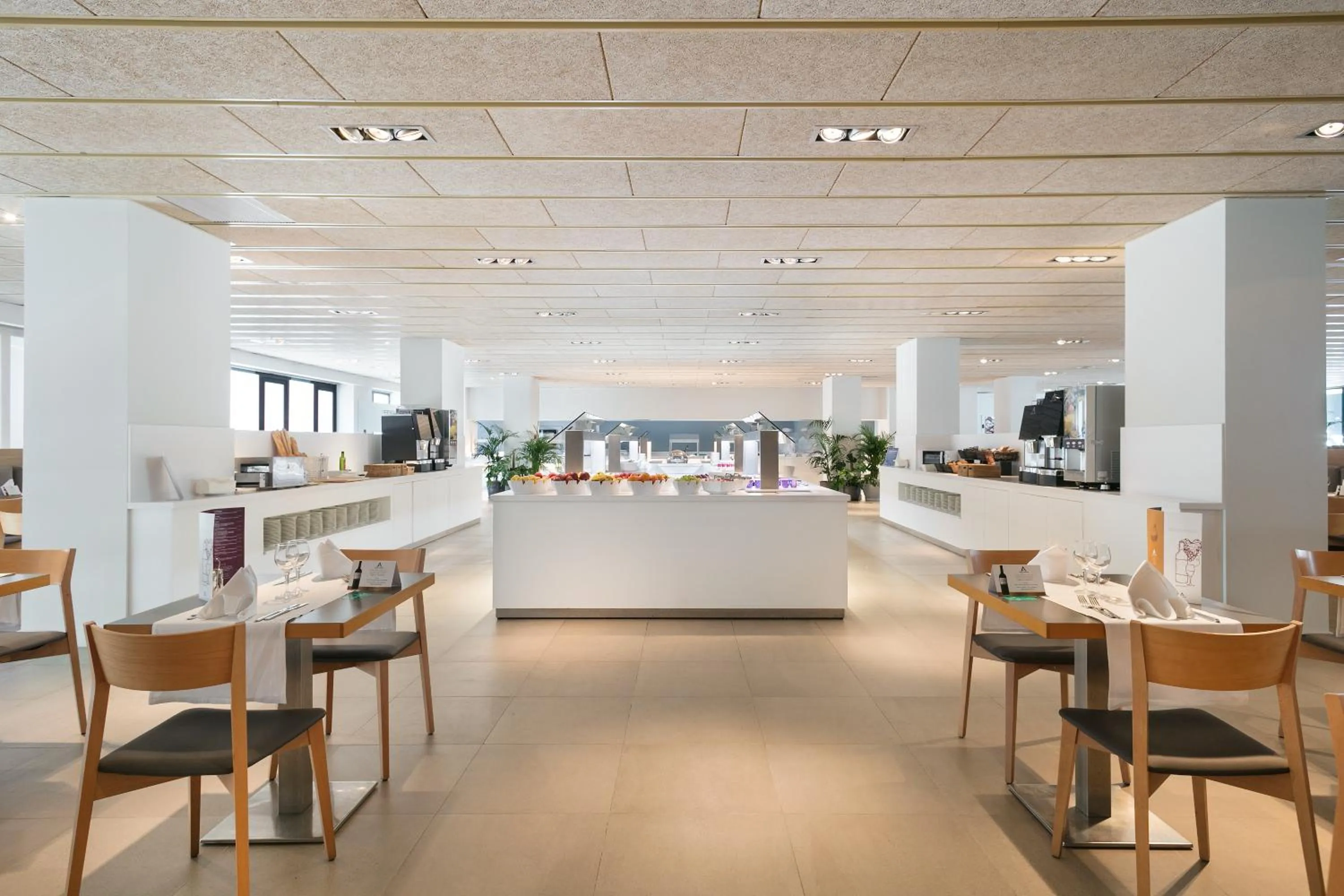 Restaurant/places to eat in AQUA Hotel Silhouette & Spa - Adults Only