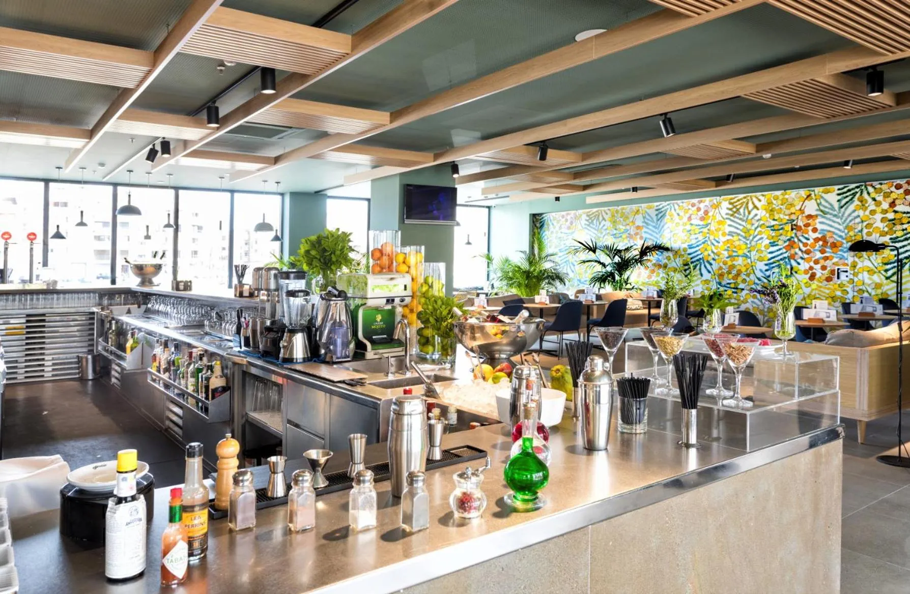 Lounge or bar in AQUA Hotel Silhouette & Spa - Adults Only