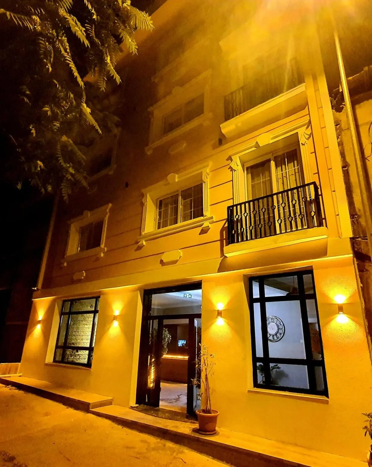 Property building in st945 Palas Otel