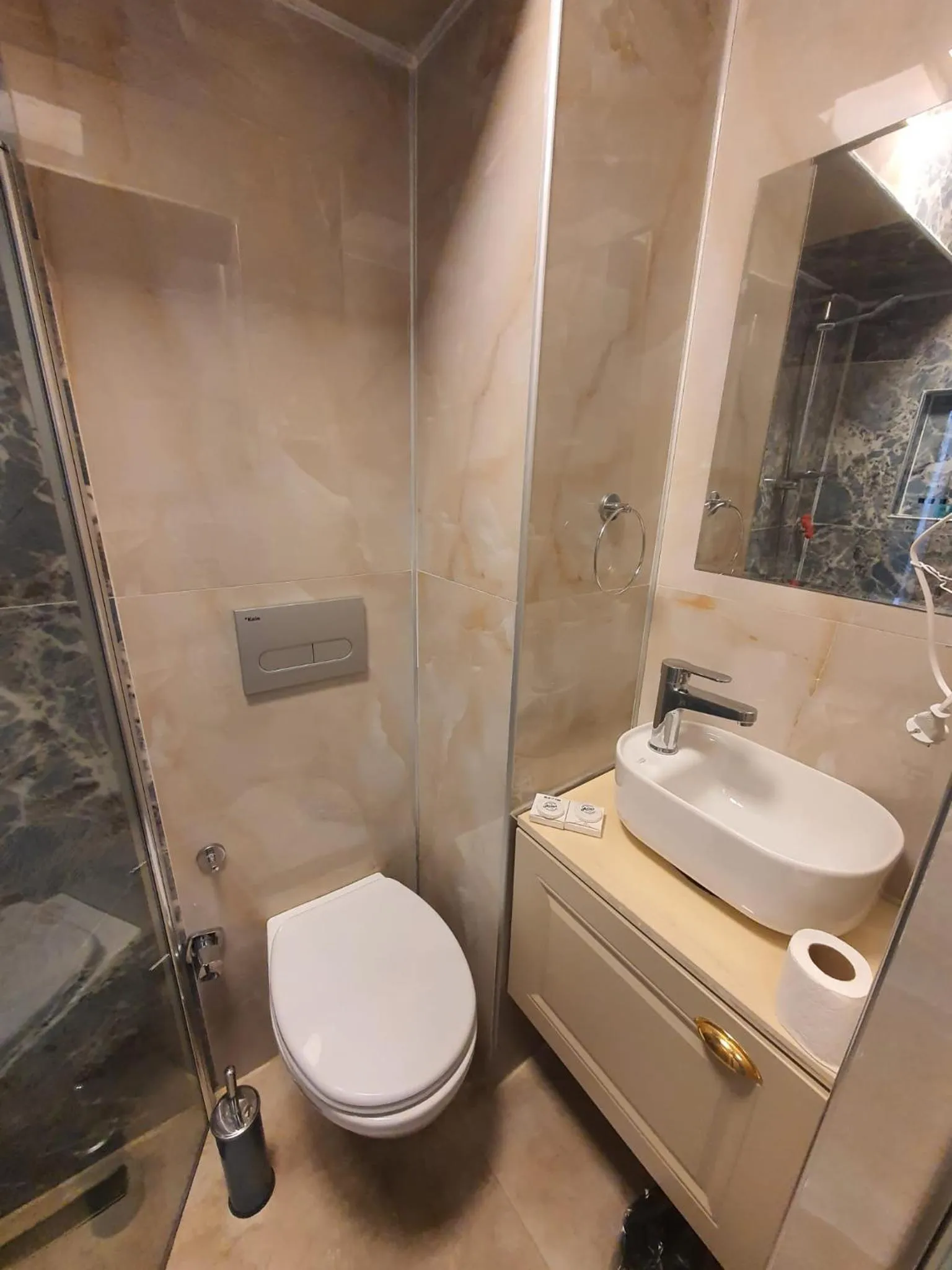 Bathroom in st945 Palas Otel