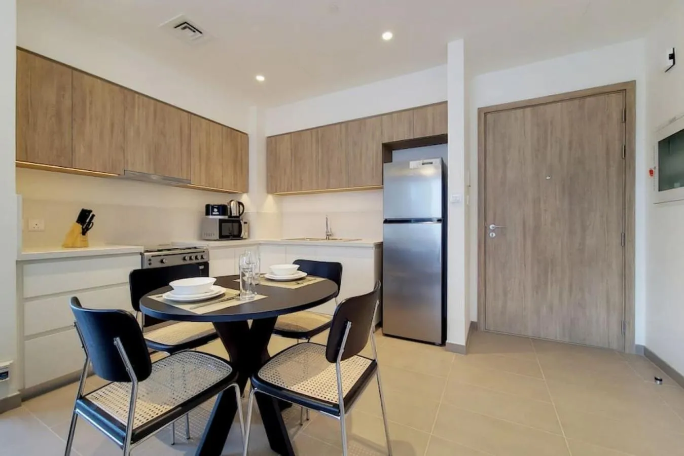 Dining area in Vacationer Holiday Homes I Executive 1 Bedroom I Free Parking & Wi-Fi