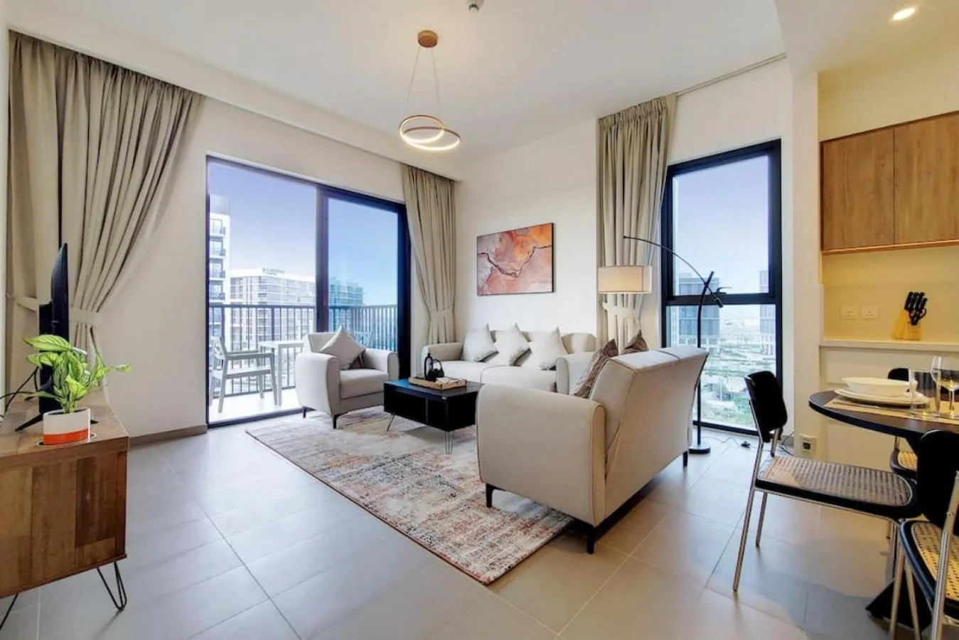 Living room in Vacationer Holiday Homes I Executive 1 Bedroom I Free Parking & Wi-Fi