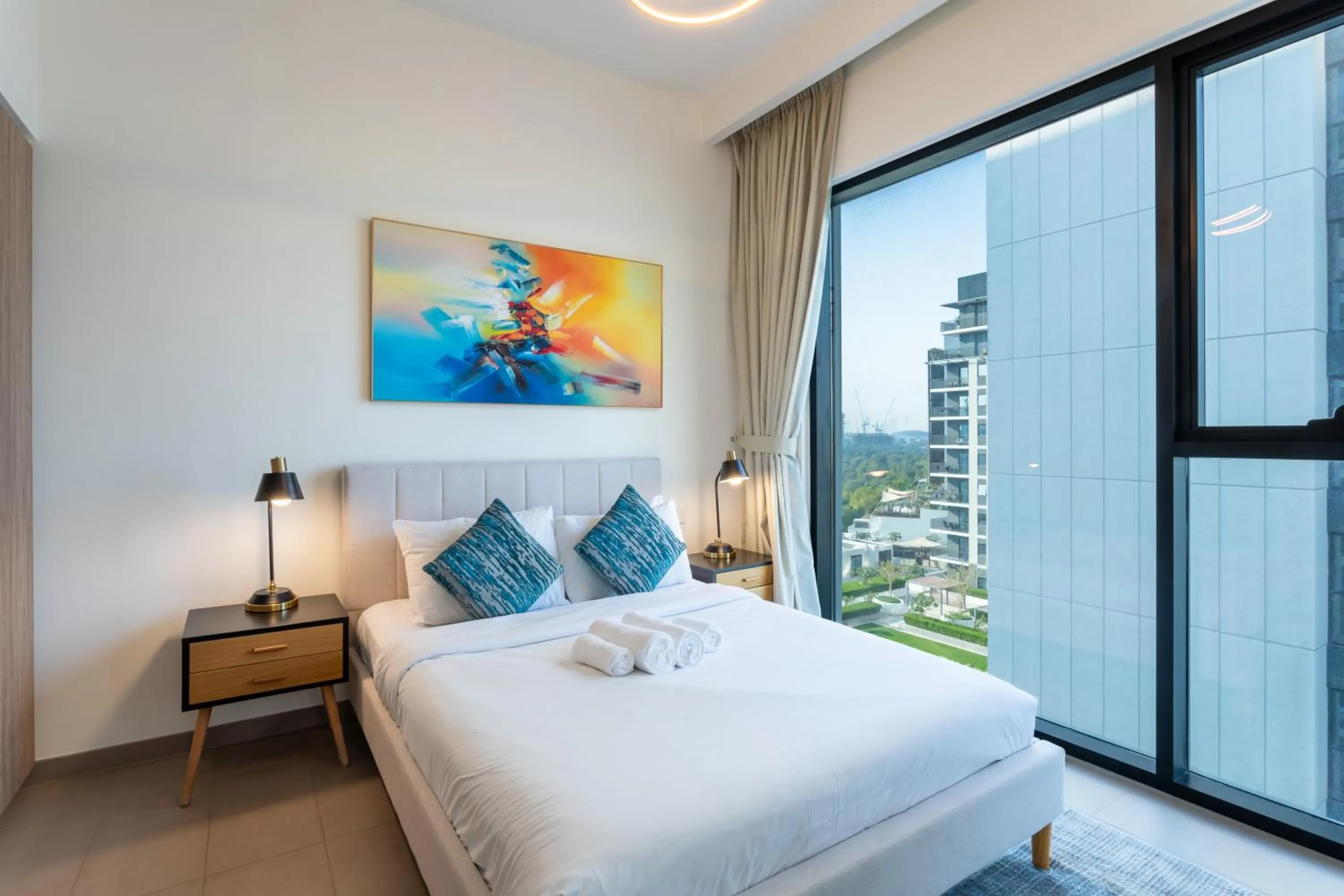 Bed in Vacationer Holiday Homes I Executive 1 Bedroom I Free Parking & Wi-Fi