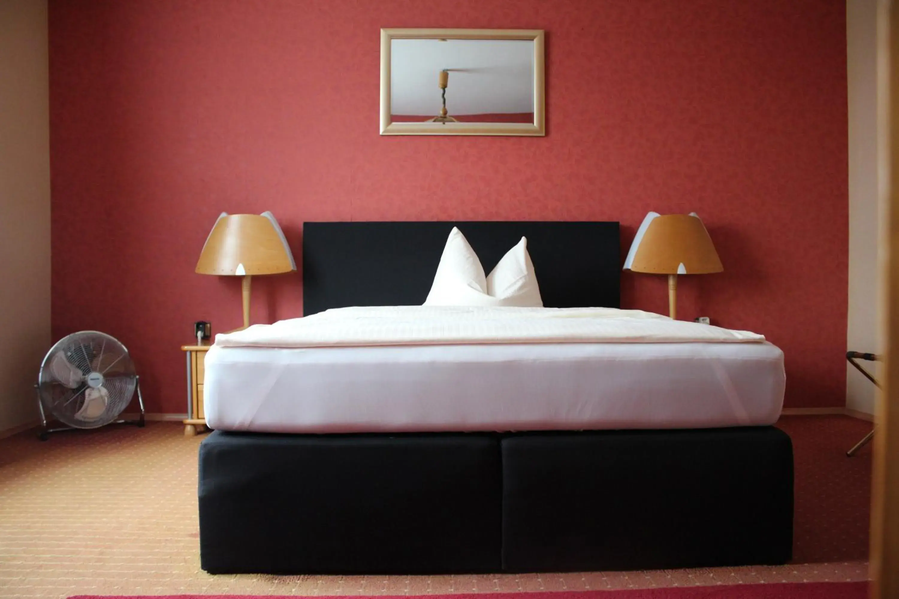 Double Room with Private Bathroom - single occupancy in Occhipinti Passione - Restaurant & Hotel - Weyhausen Double Room with Private Bathroom - single occupancy in Occhipinti Passione - Restaurant & Hotel - Weyhausen