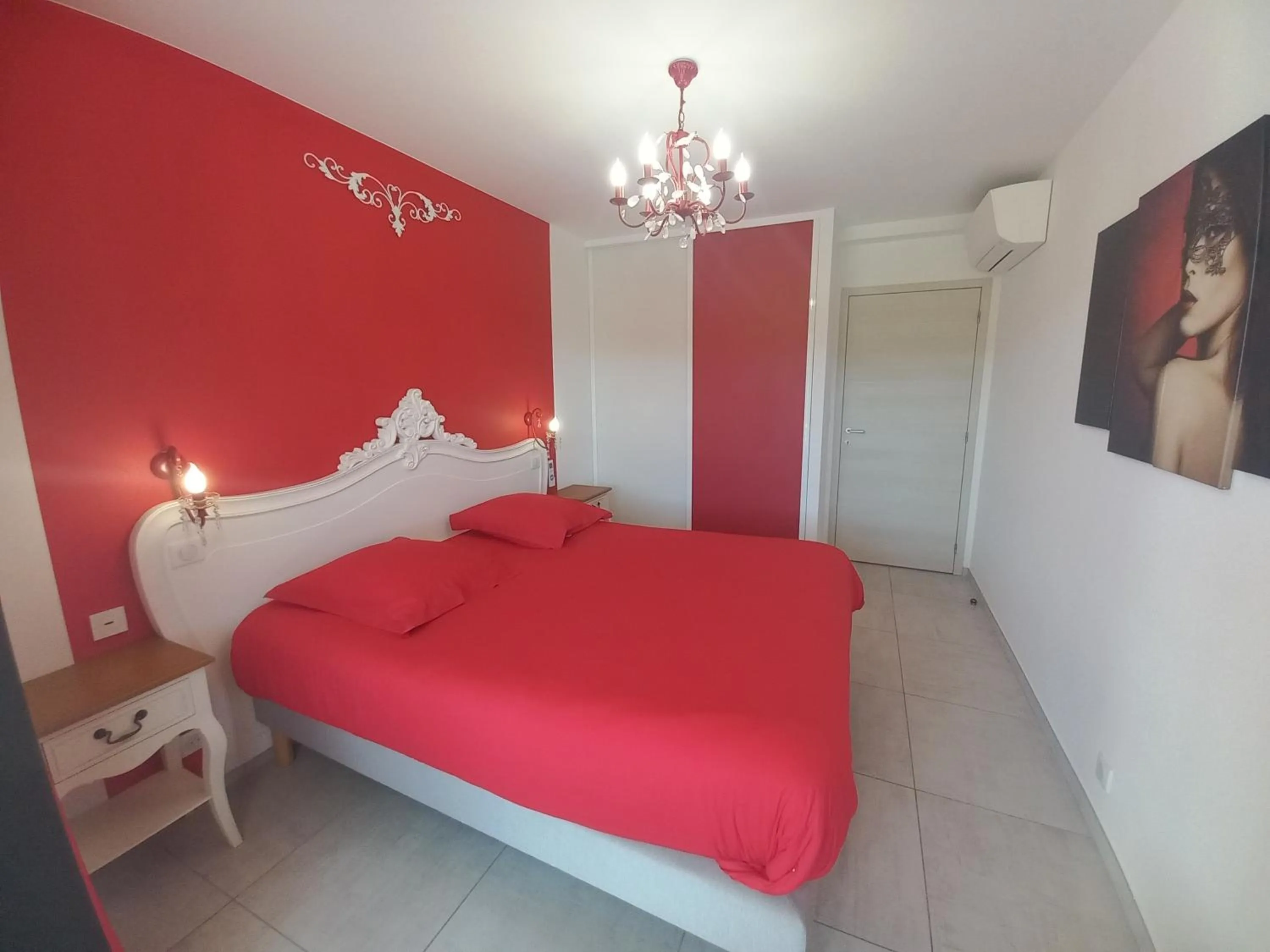 Bedroom, Bed in Domaine de Pacciolello - Porticcio