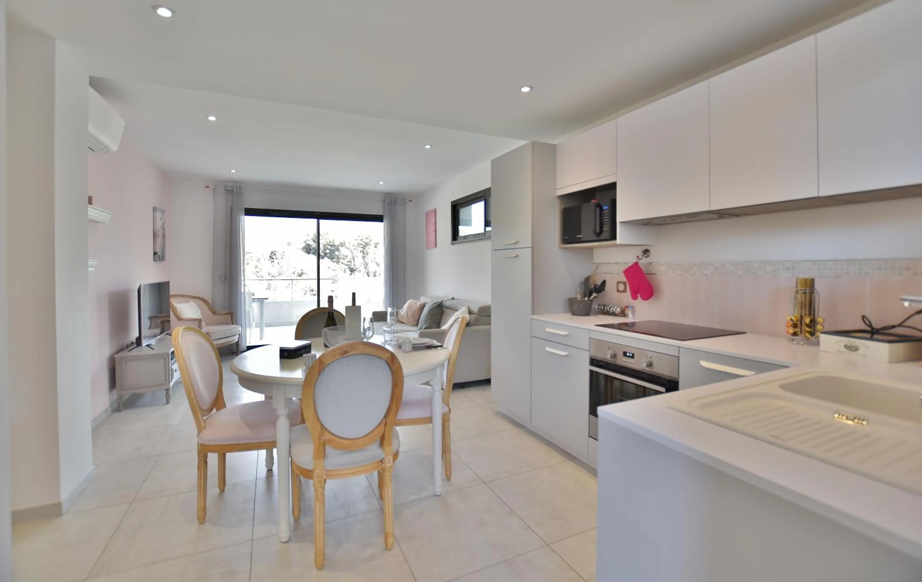 Kitchen or kitchenette in Domaine de Pacciolello - Porticcio