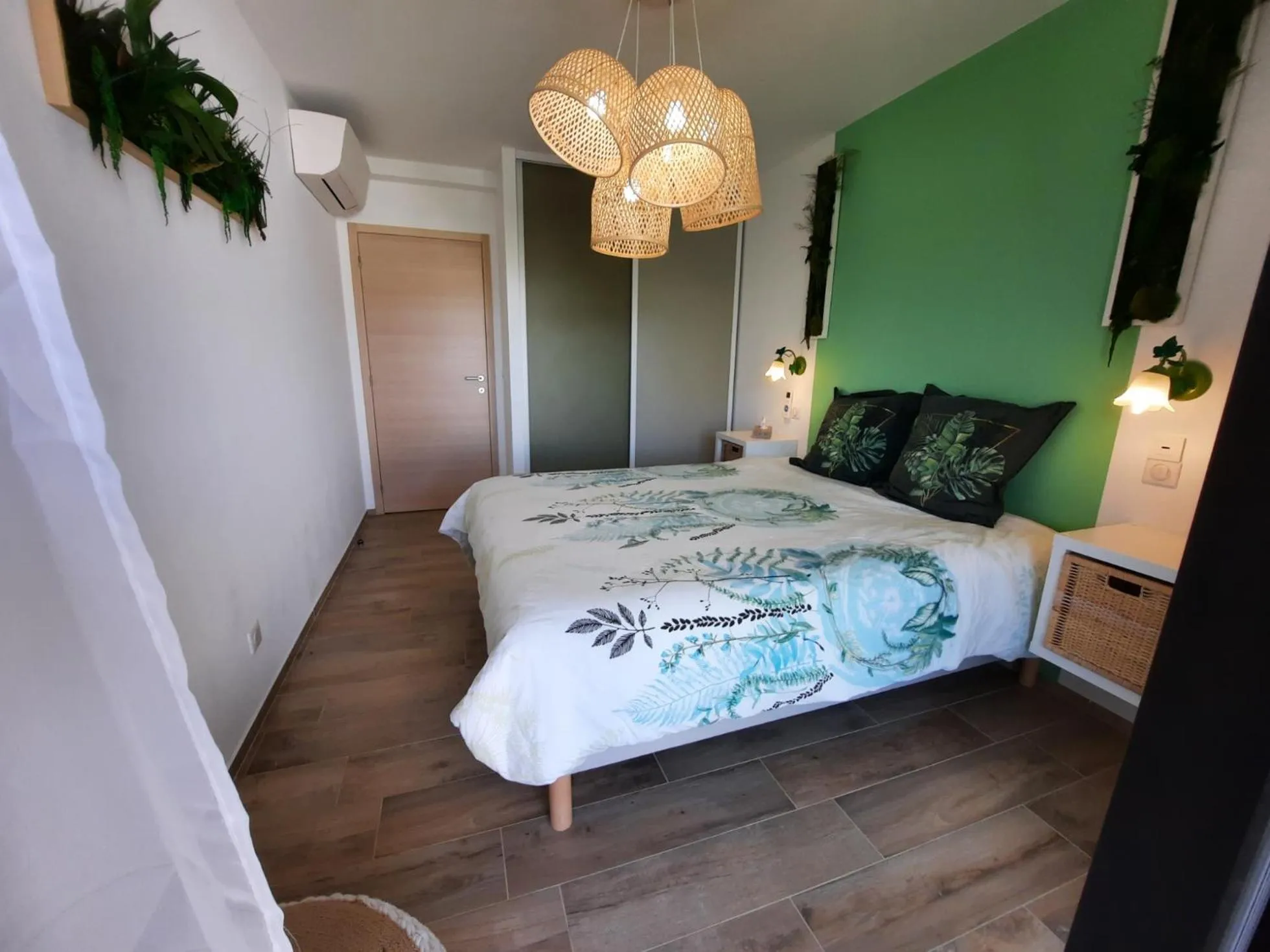 Bedroom, Bed in Domaine de Pacciolello - Porticcio