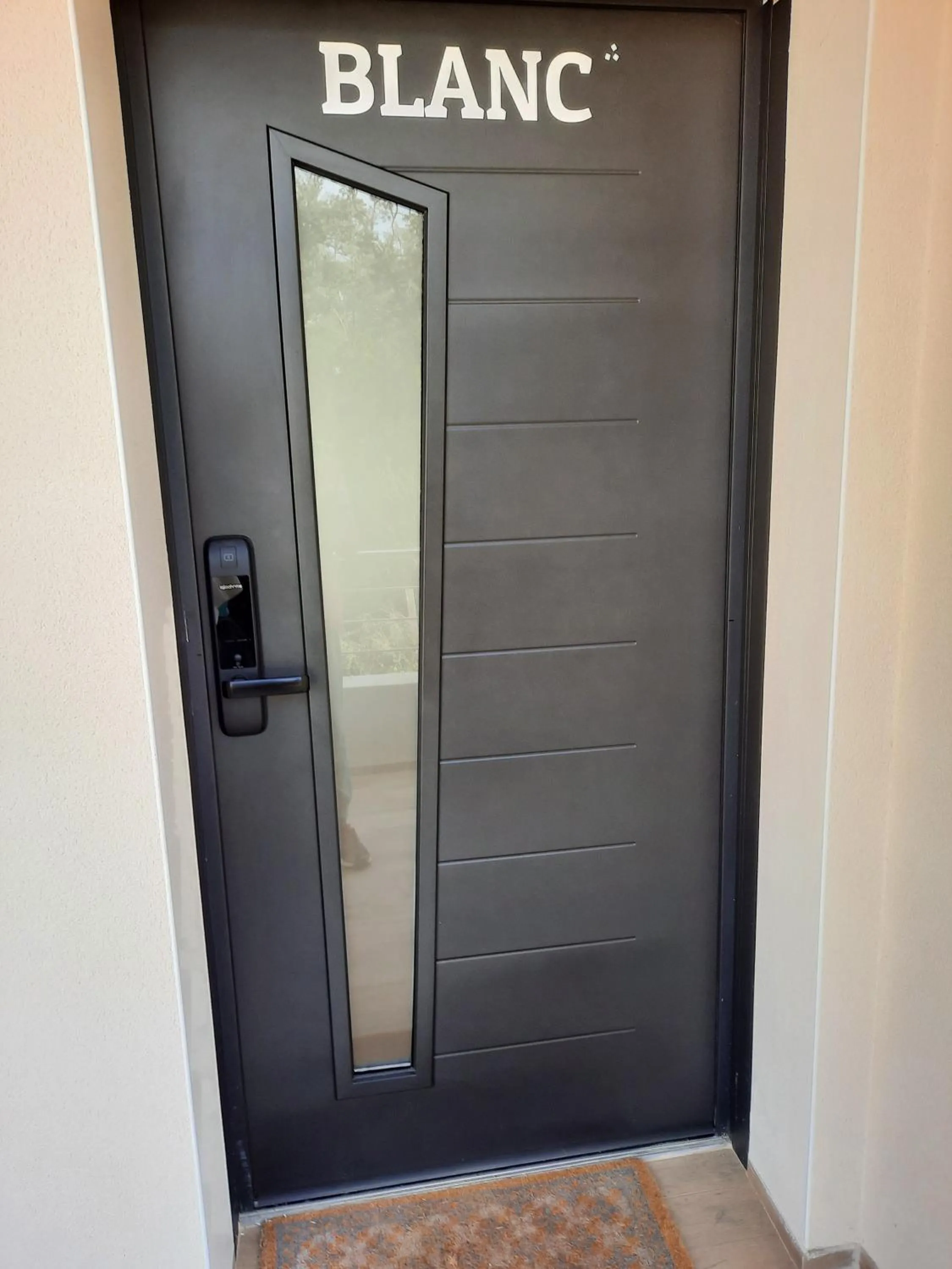 Facade/entrance in Domaine de Pacciolello - Porticcio