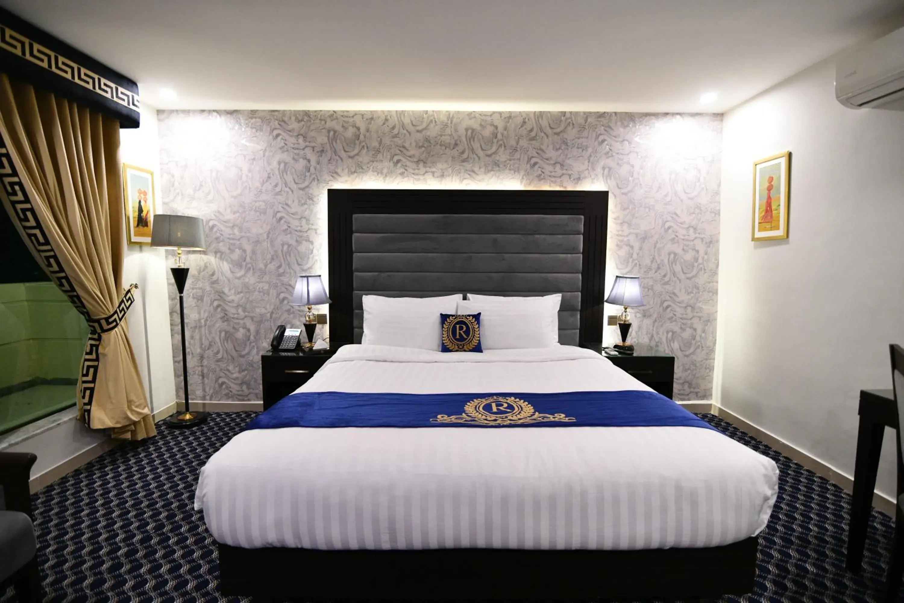 Bed in Royal Regency Hotel Bed in Royal Regency Hotel