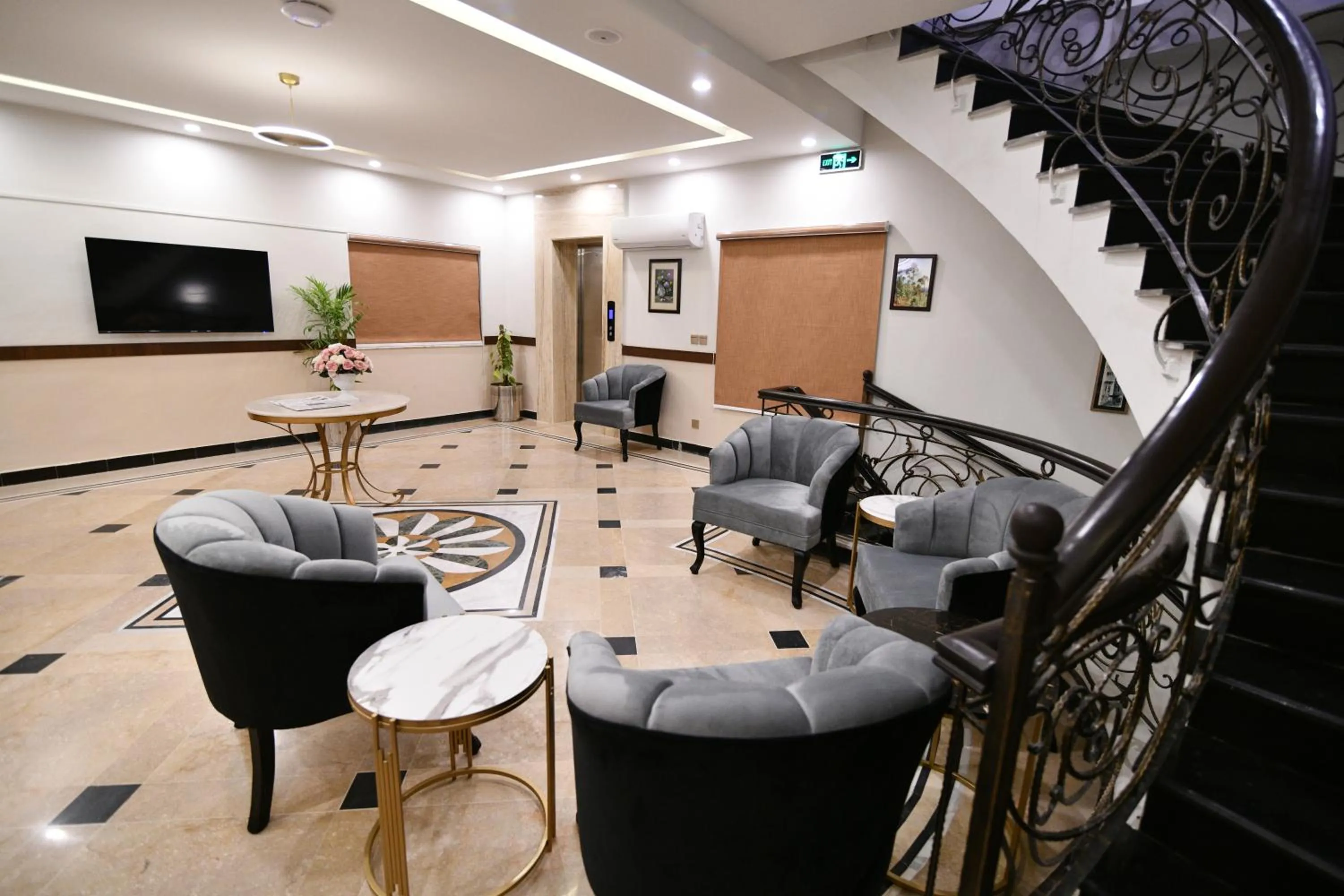 Lobby or reception in Royal Regency Hotel