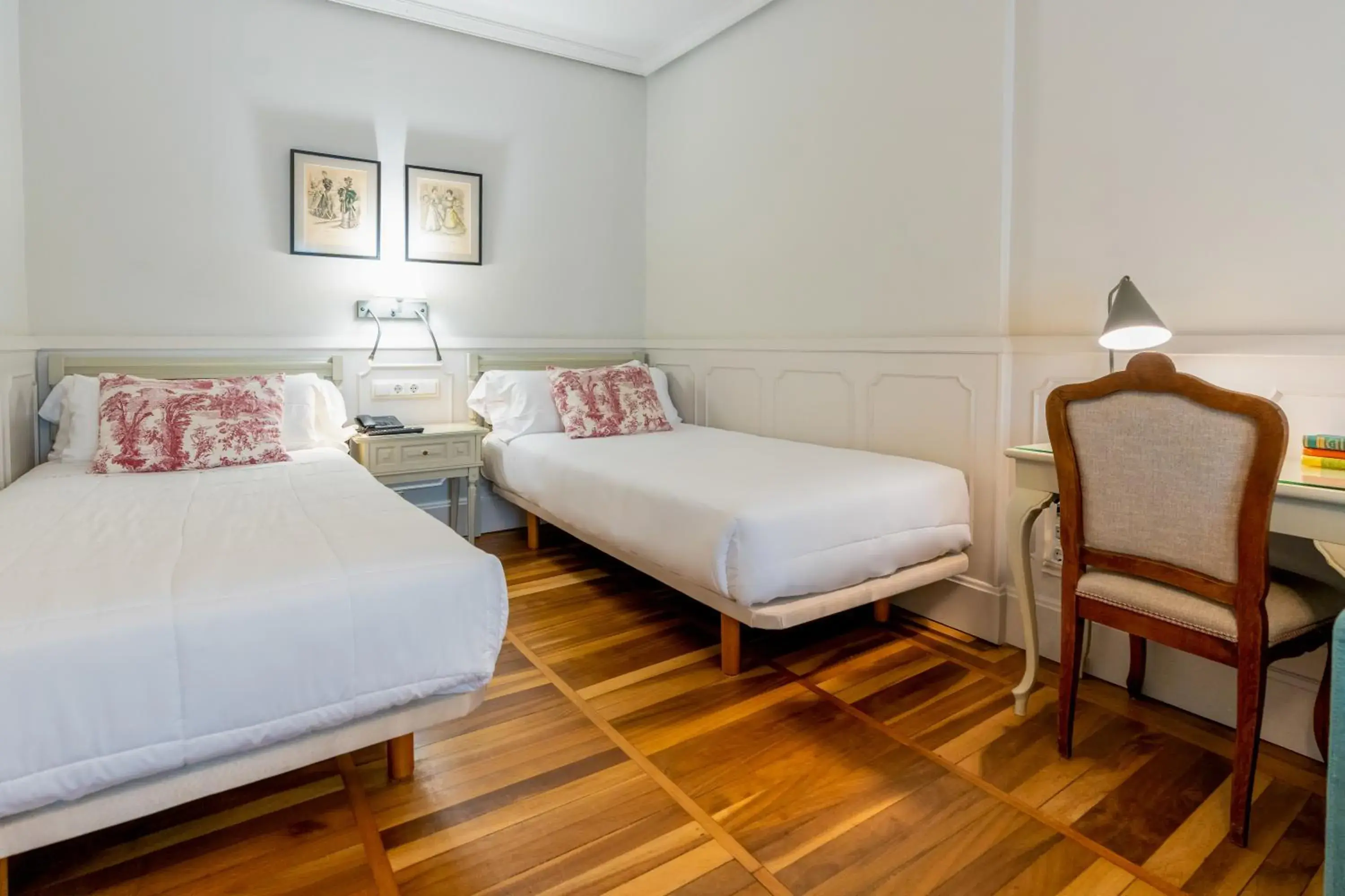 Bed in Hotel Alcazar Irun Bed in Hotel Alcazar Irun