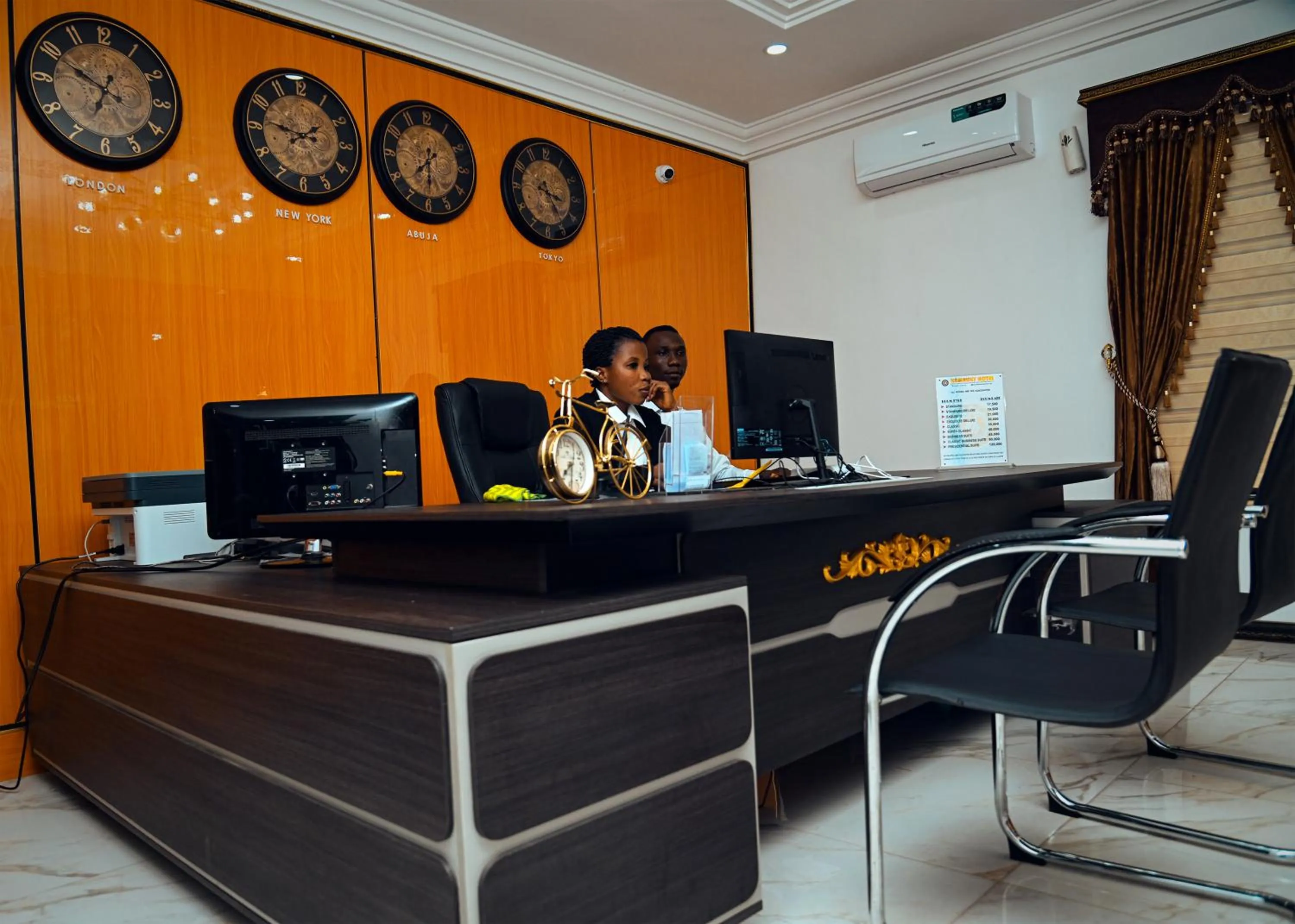 Lobby or reception in Kawruky Hotel Benin