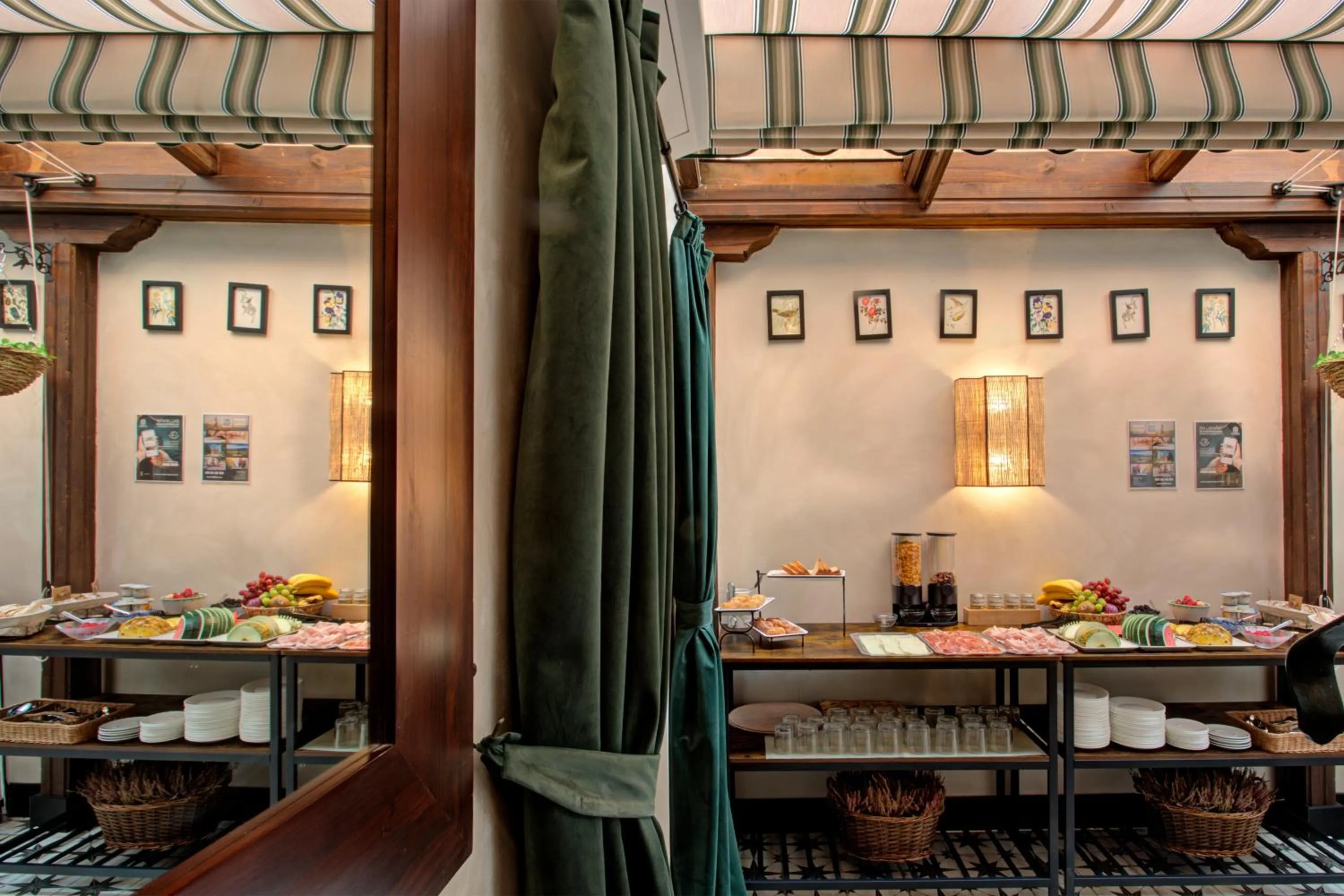 Breakfast in Hospedium Hotel La Farm