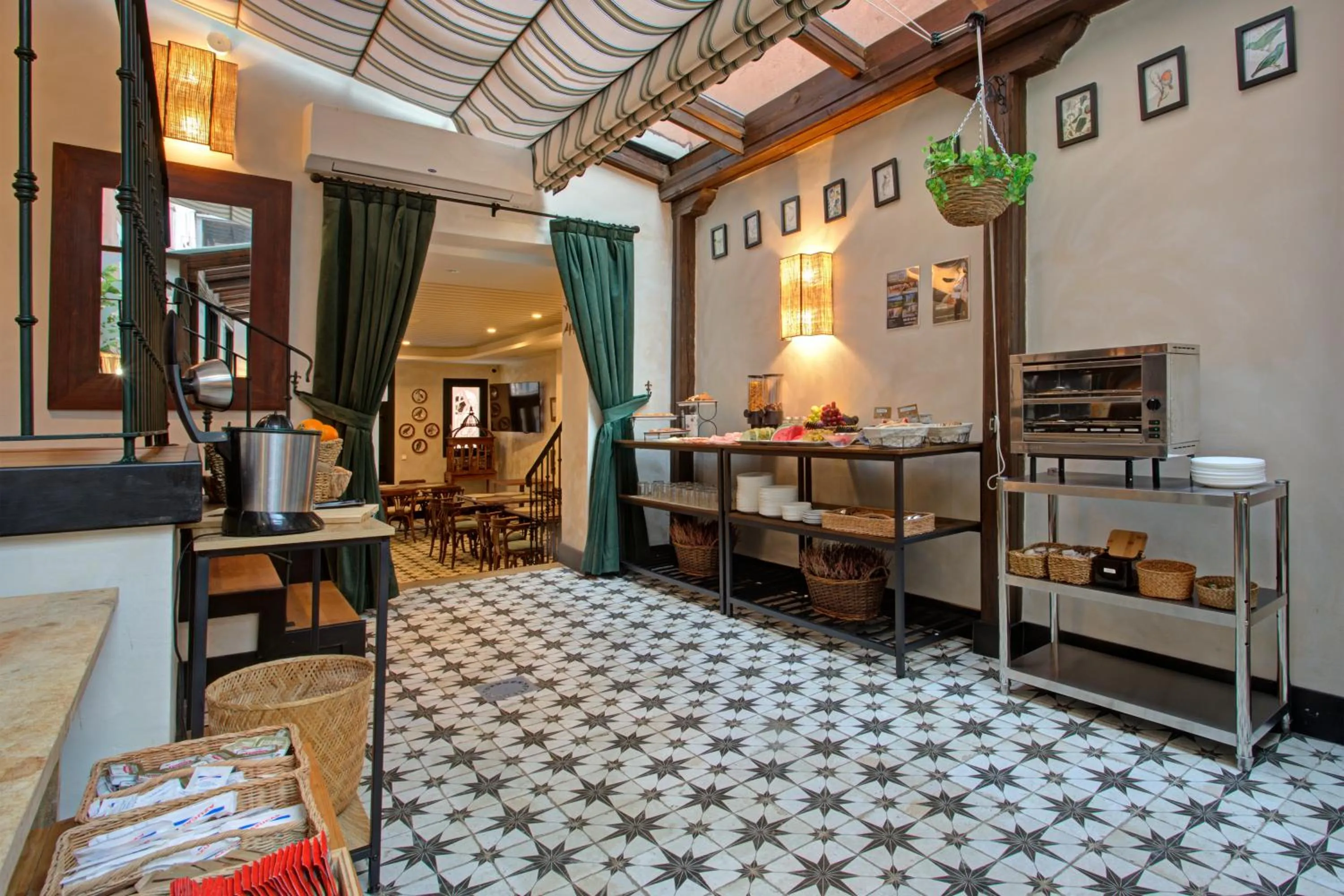 Breakfast in Hospedium Hotel La Farm