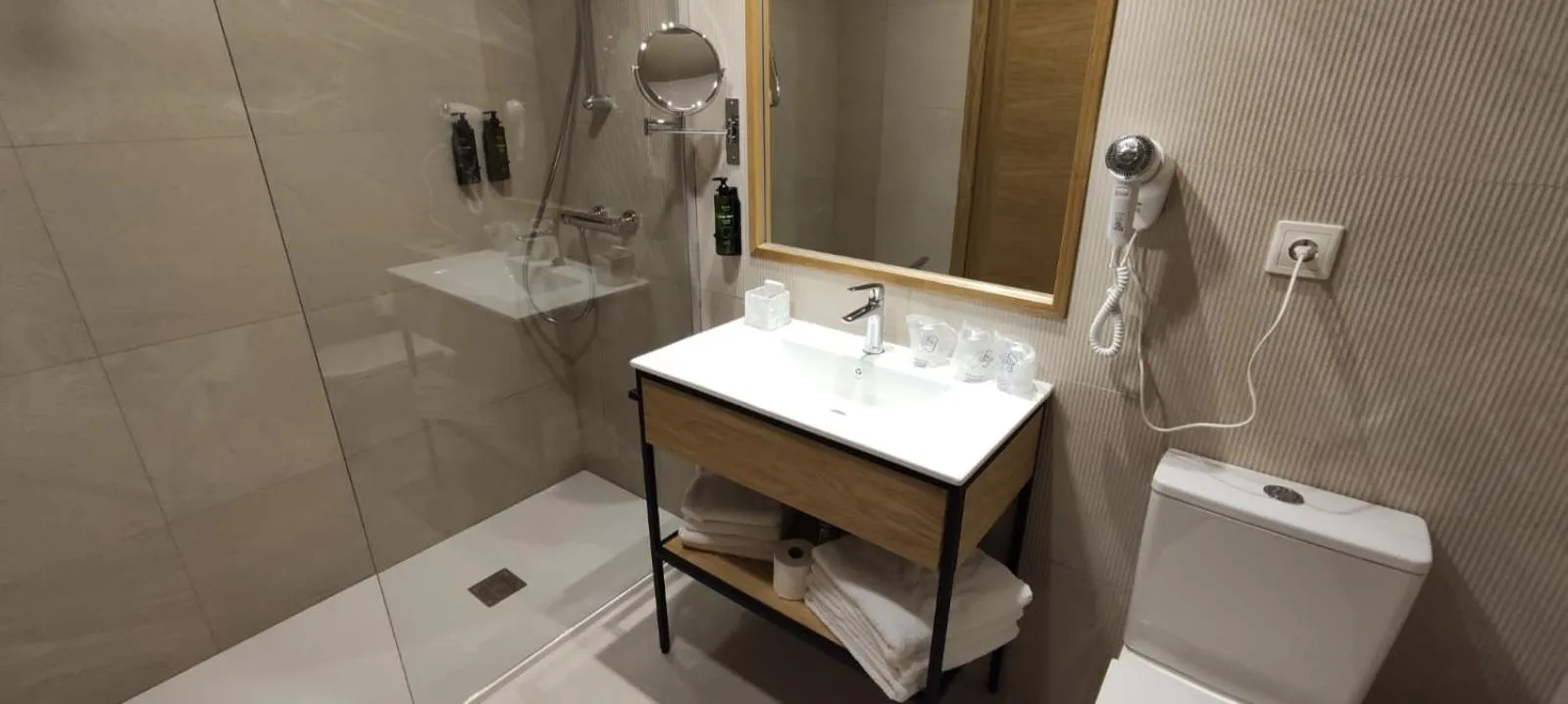 Bathroom in Hotel Parking Miradoiro de Belvís