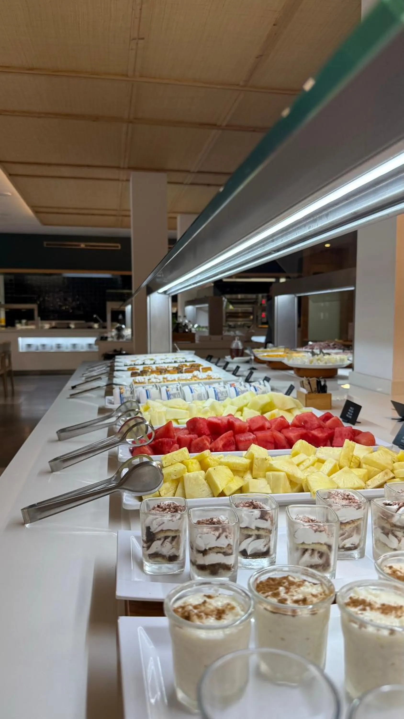 Restaurant/places to eat in AQUA Hotel Bertran Park