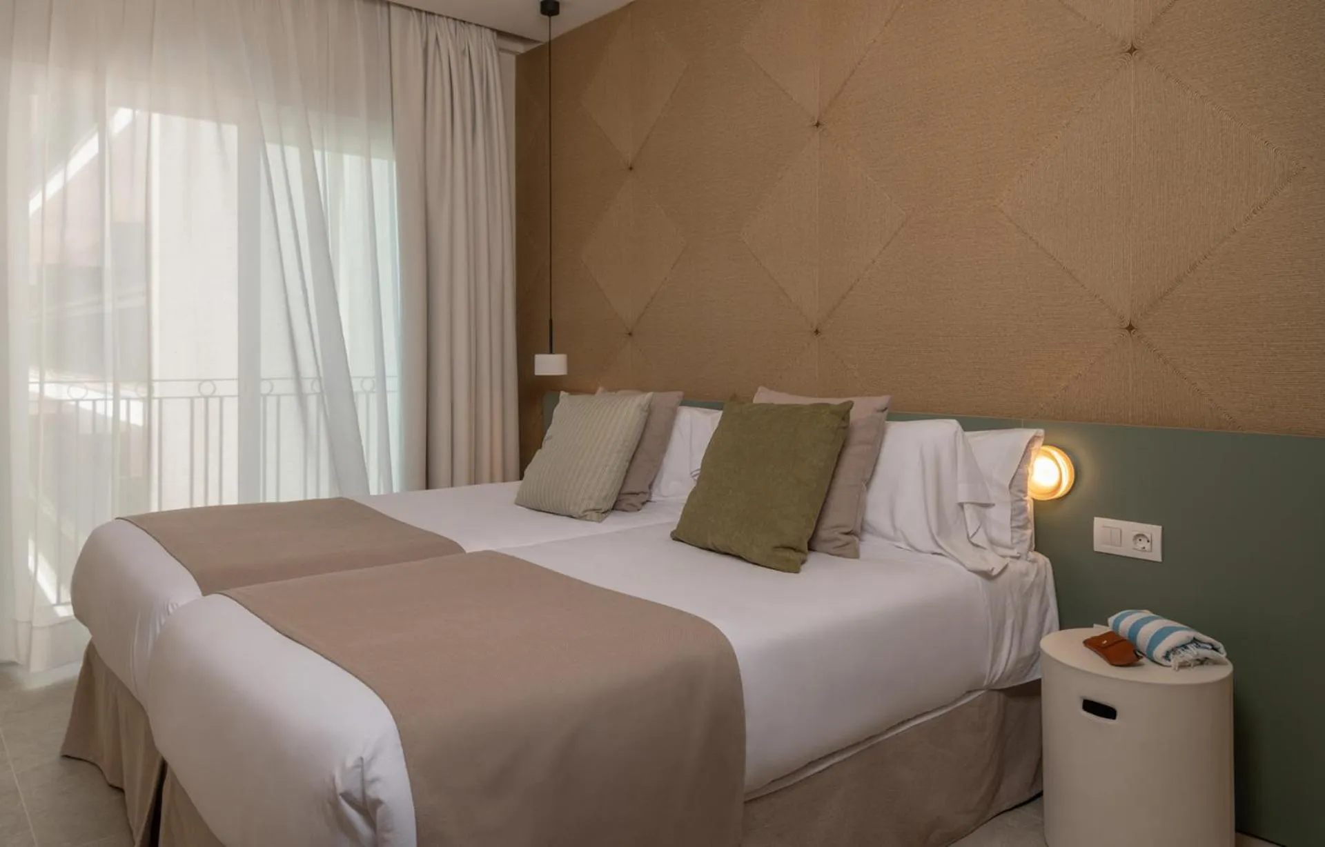 Bed in AQUA Hotel Bertran Park