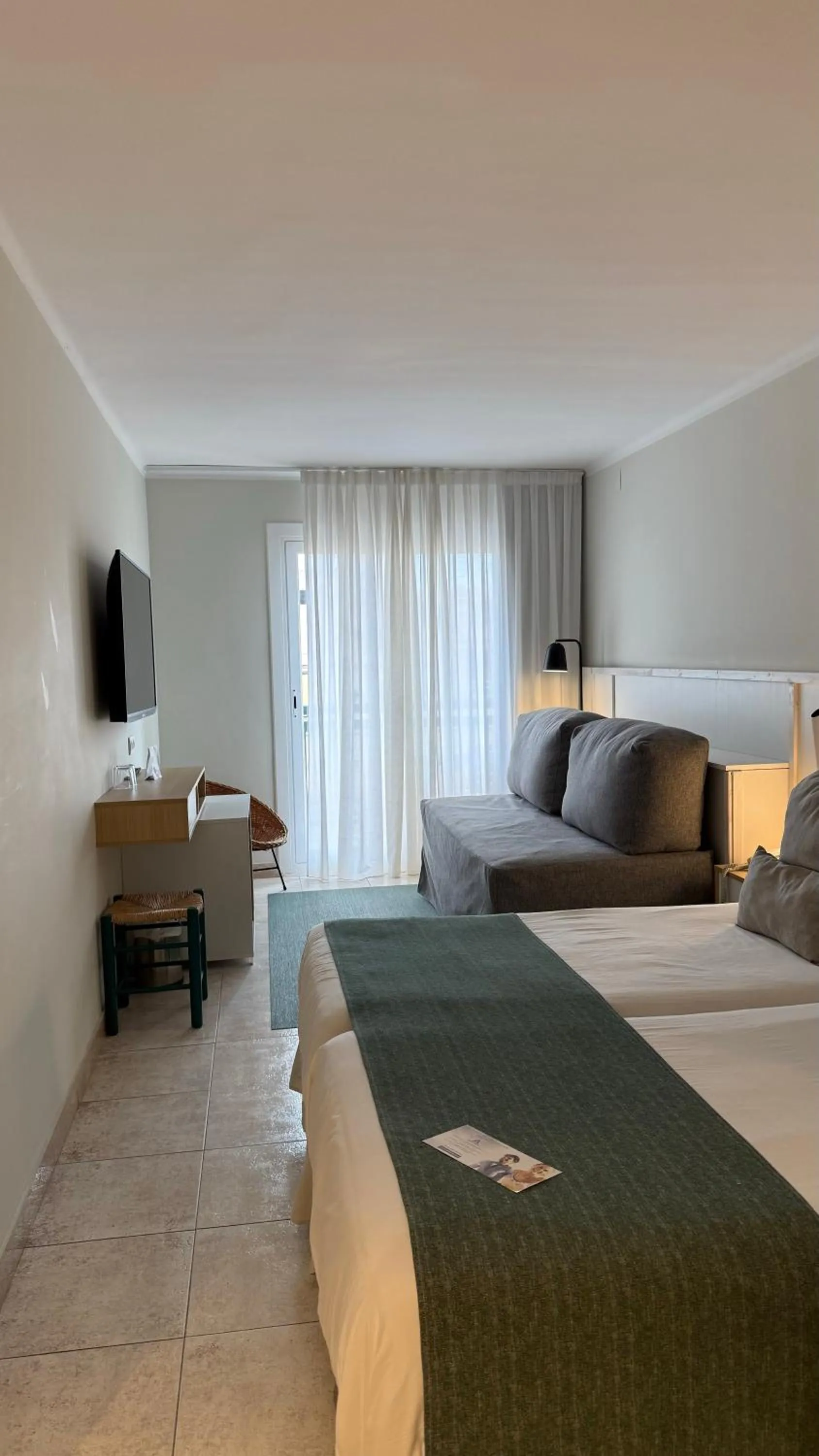 Bedroom, Bed in AQUA Hotel Bertran Park