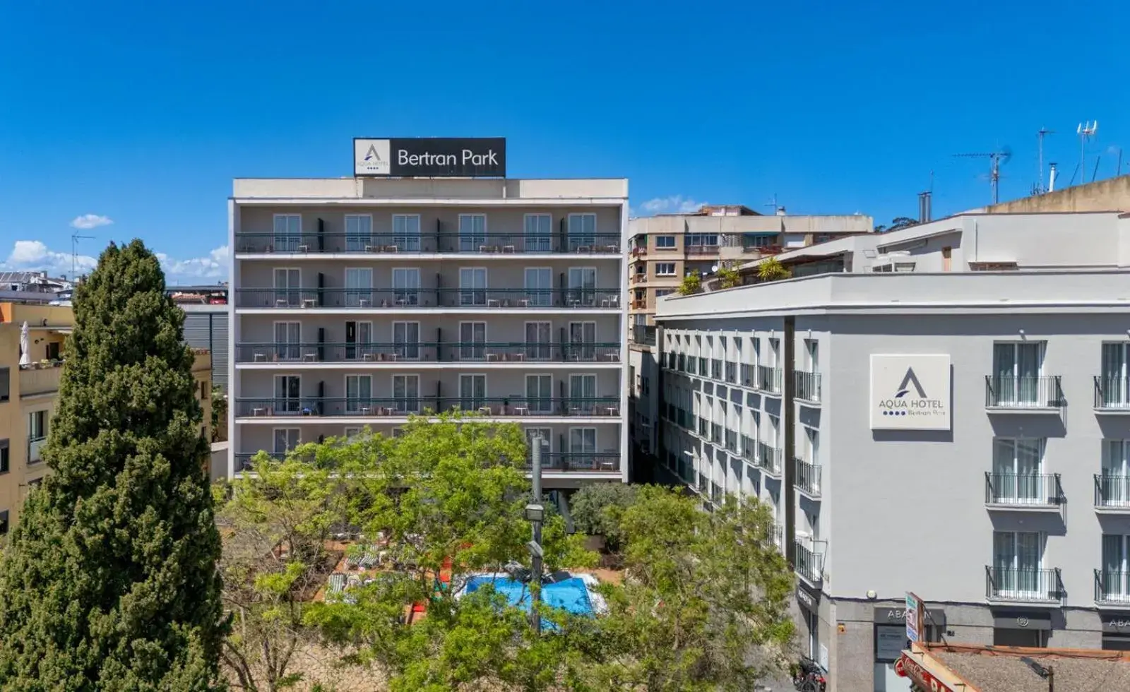 Property building in AQUA Hotel Bertran Park Property building in AQUA Hotel Bertran Park
