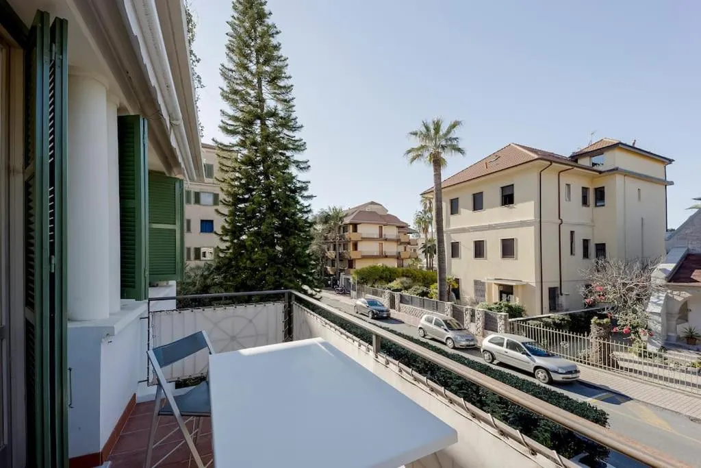 Victoria Hall Bordighera - 2 bedroom apartment - Parking