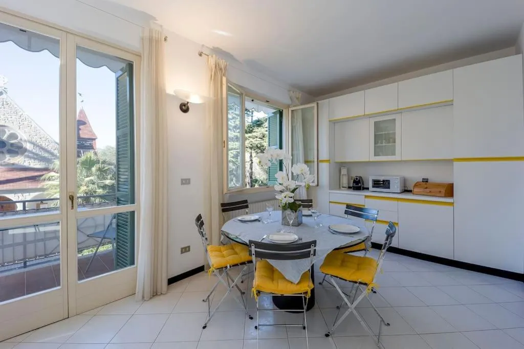 Victoria Hall Bordighera - 2 bedroom apartment - Parking