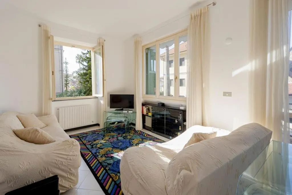 Victoria Hall Bordighera - 2 bedroom apartment - Parking